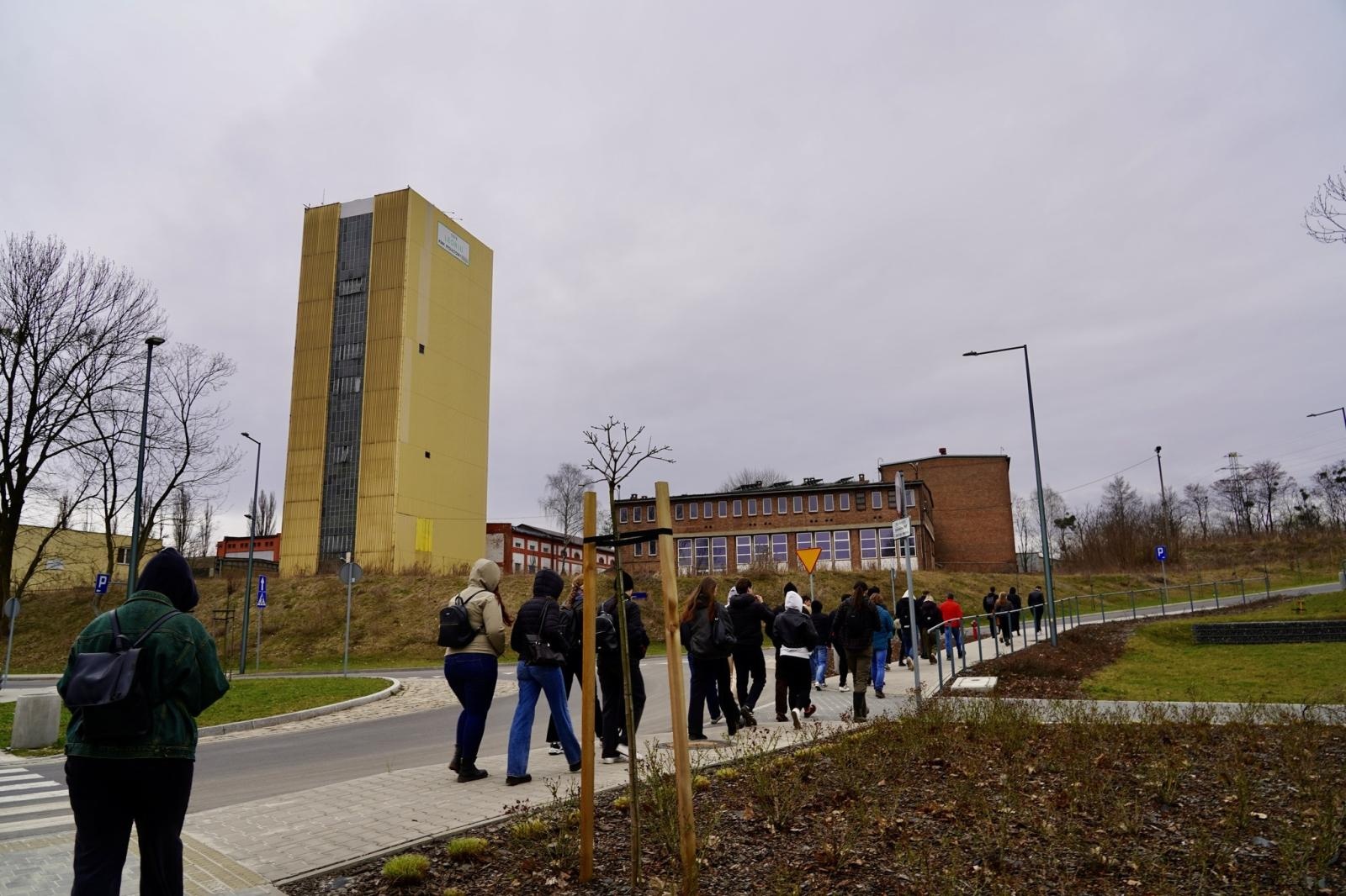 Zdjęcie w galerii na portalu naszwodzislaw.com: Przyszłość terenów KWK ROW Ruch Rydułtowy w rękach młodych ekspertów wiadomości z regionu
