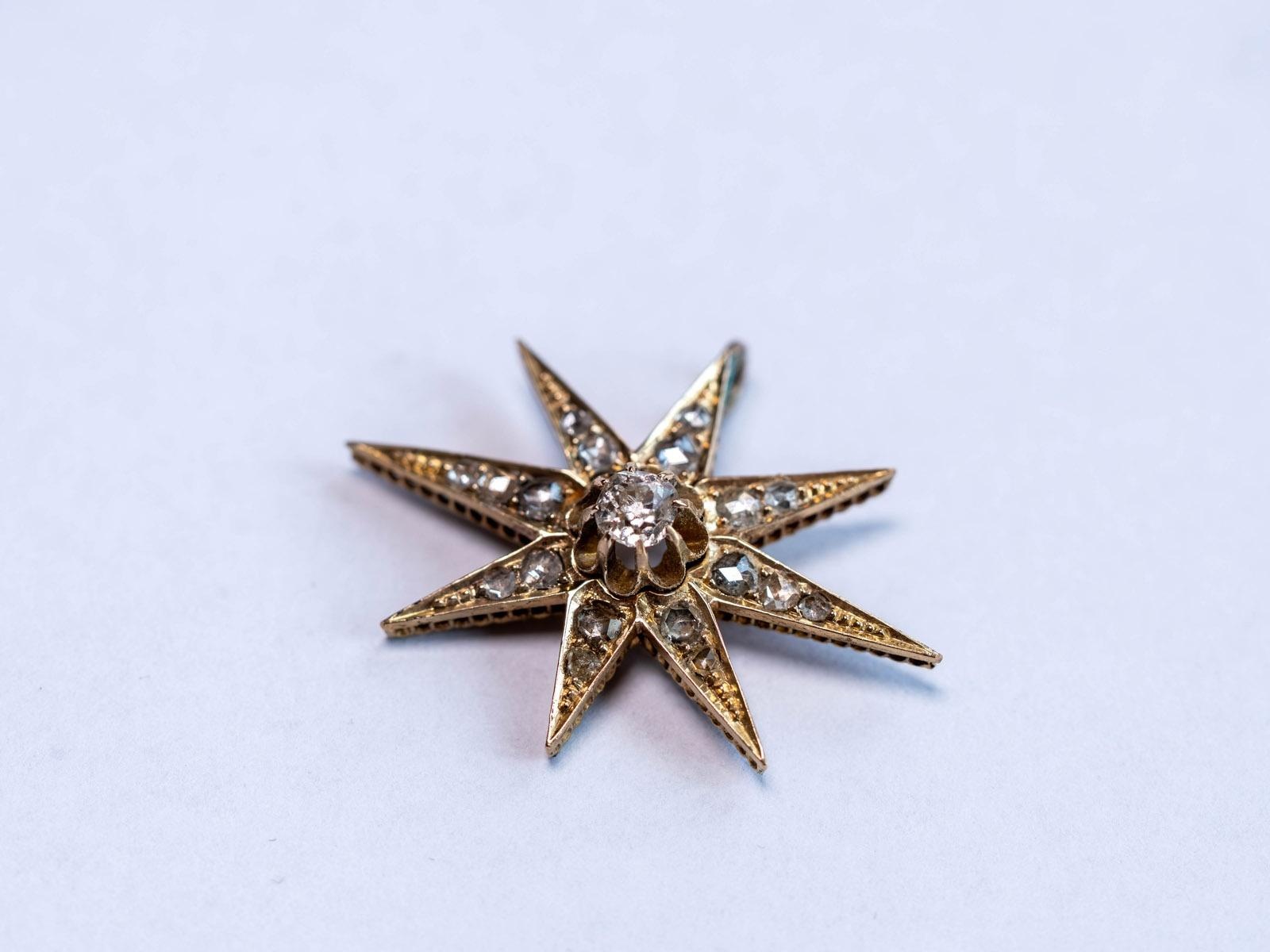 Zdjęcie w galerii na portalu naszwodzislaw.com: Wodzisławskie brylanty. Z gruzowiska na licytację urzędu skarbowego wiadomości z regionu