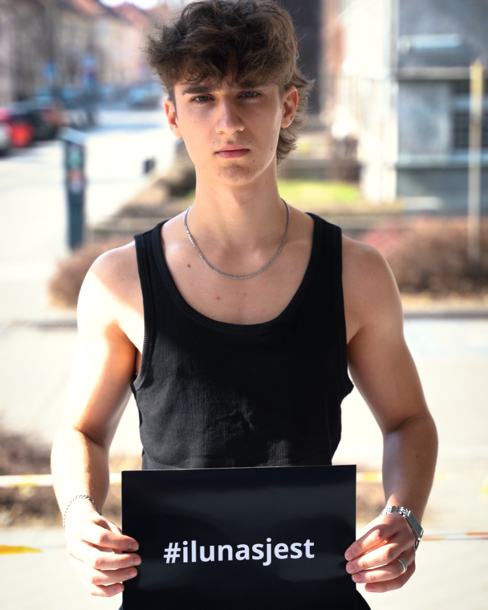 Zdjęcie w galerii na portalu naszwodzislaw.com: Prapremiera teledysku Ilu nas jest Grubsona już 23 marca! wiadomości z regionu