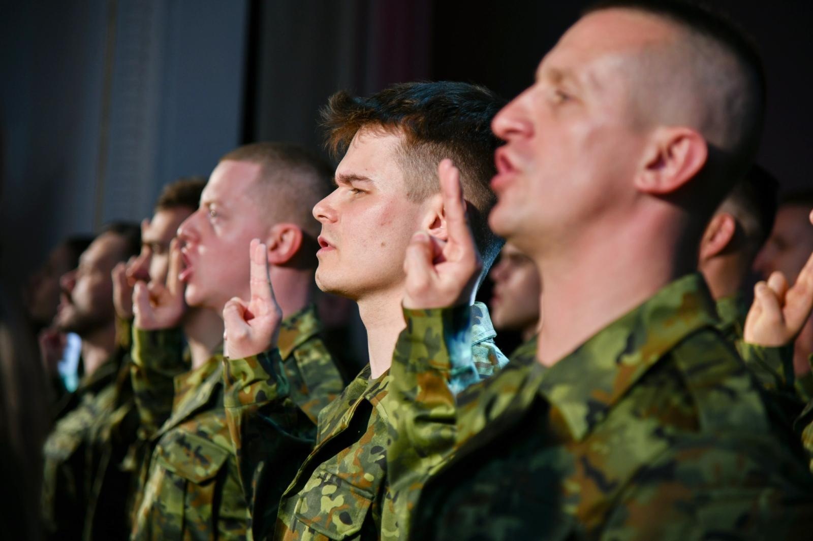 Zdjęcie w galerii na portalu naszwodzislaw.com: Uroczyste ślubowanie nowych funkcjonariuszy Śląskiego Oddziału Straży Granicznej wiadomości z regionu