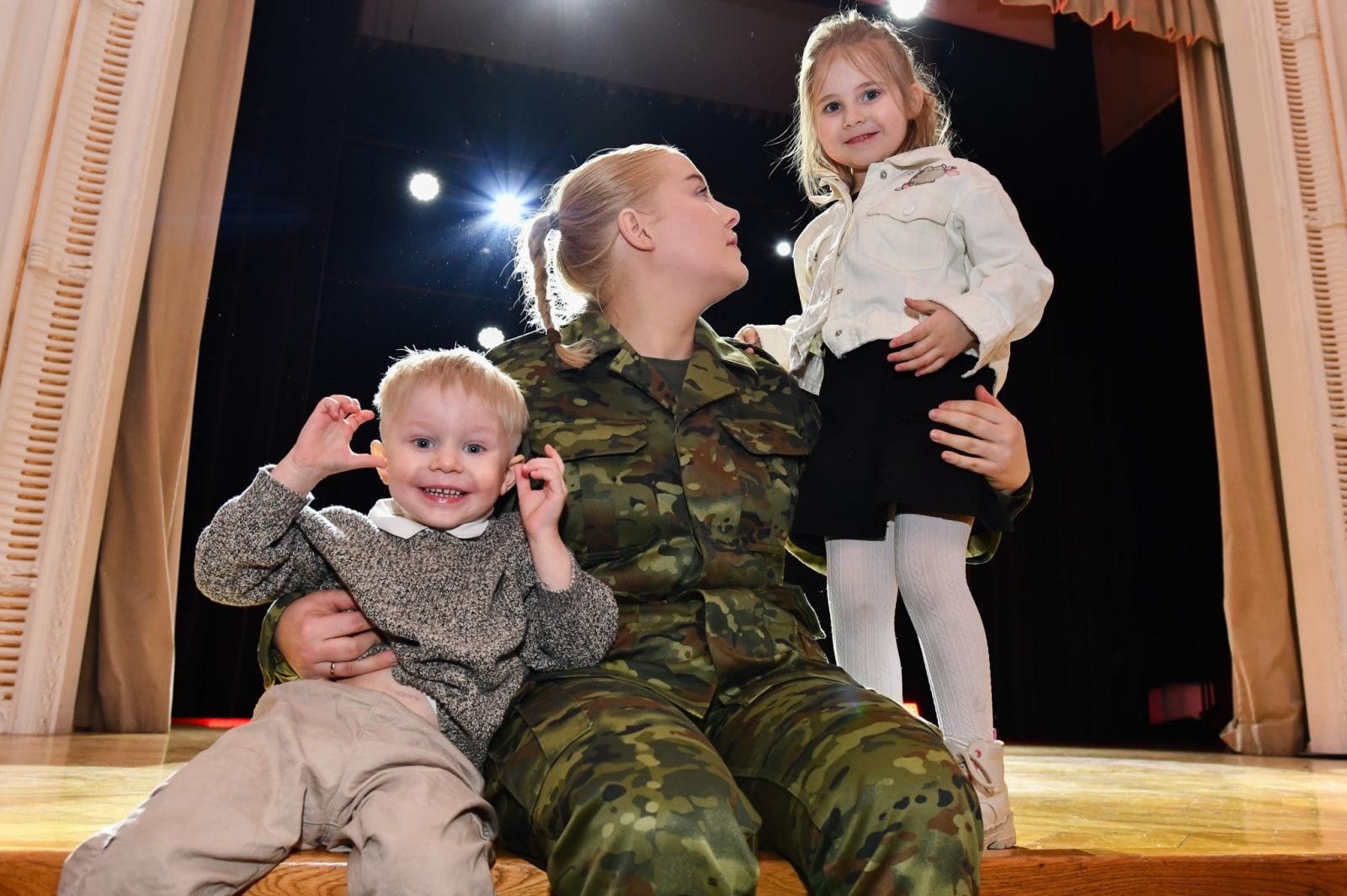 Zdjęcie w galerii na portalu naszwodzislaw.com: Uroczyste ślubowanie nowych funkcjonariuszy Śląskiego Oddziału Straży Granicznej wiadomości z regionu