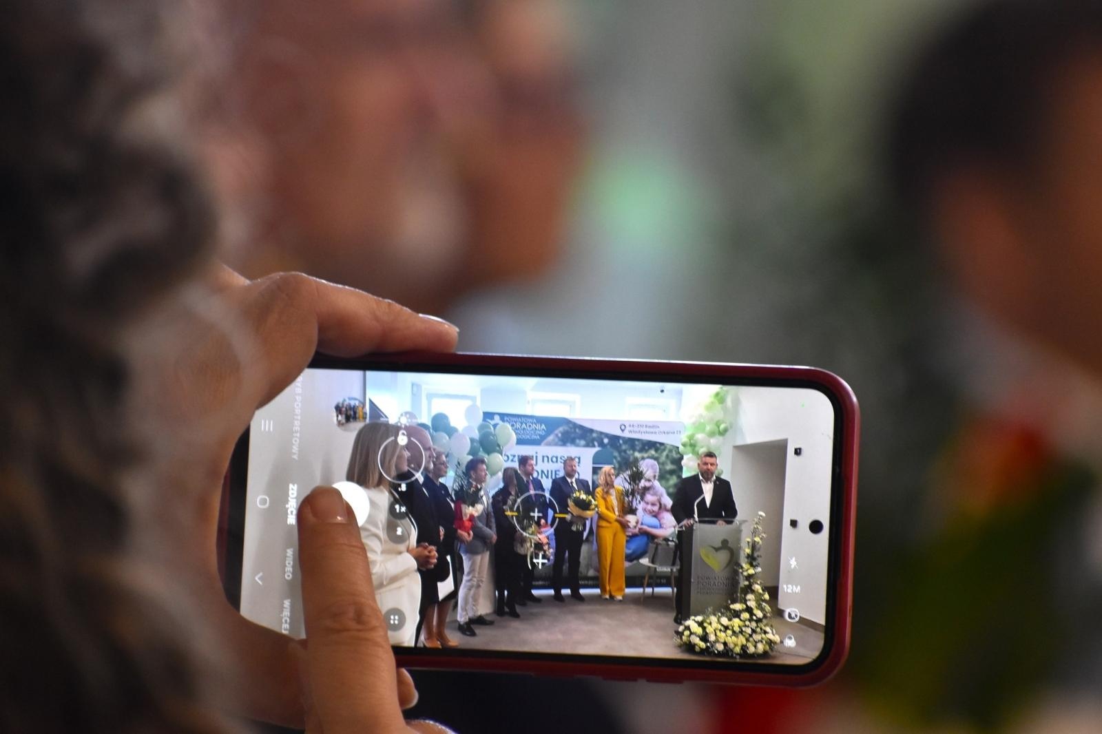 Zdjęcie w galerii na portalu naszwodzislaw.com: Nowoczesne centrum wsparcia w Radlinie już otwarte [FOTO i WIDEO] wiadomości z regionu