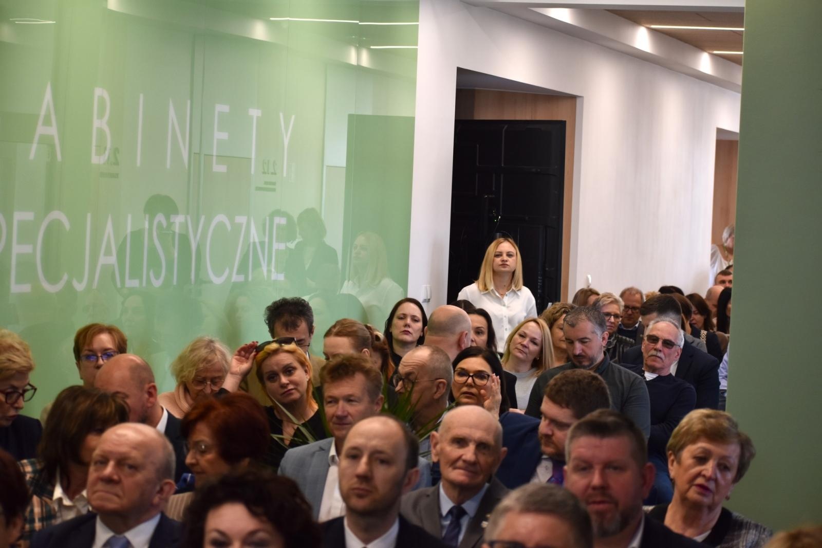 Zdjęcie w galerii na portalu naszwodzislaw.com: Nowoczesne centrum wsparcia w Radlinie już otwarte [FOTO i WIDEO] wiadomości z regionu