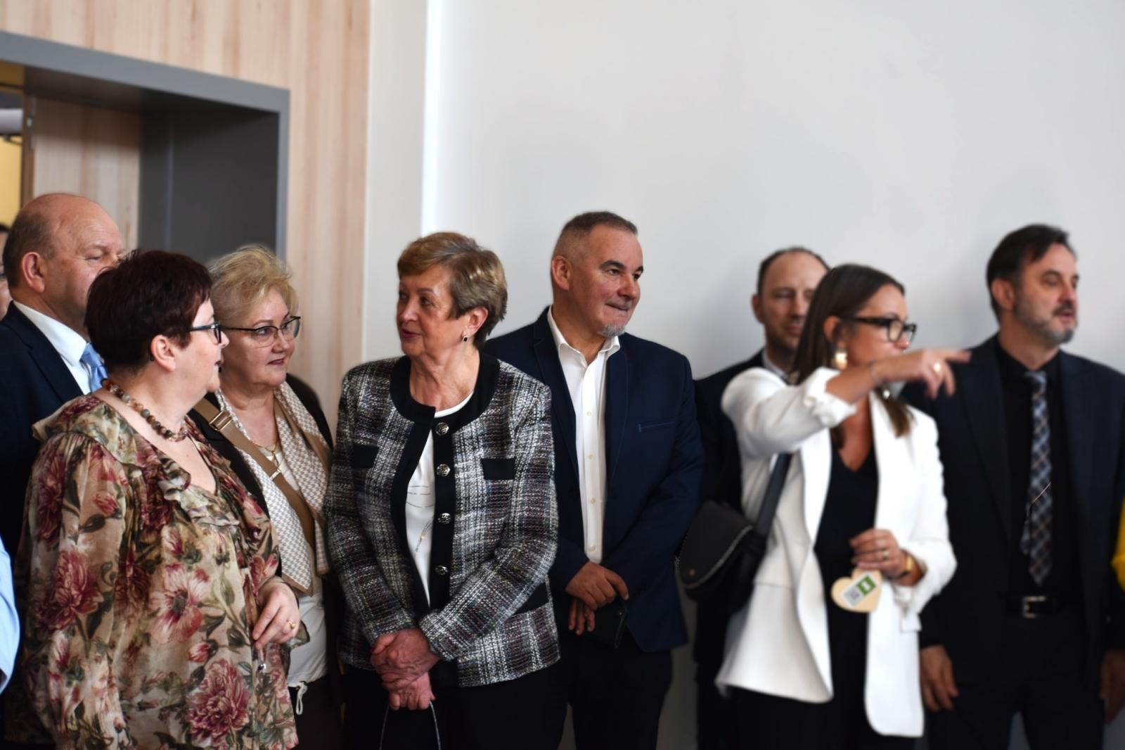 Zdjęcie w galerii na portalu naszwodzislaw.com: Nowoczesne centrum wsparcia w Radlinie już otwarte [FOTO i WIDEO] wiadomości z regionu