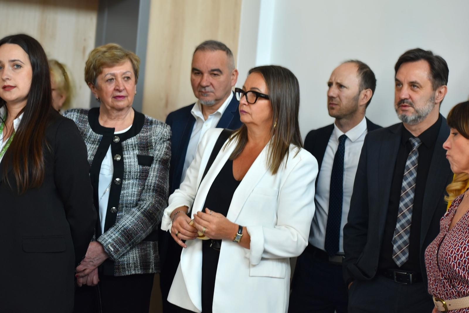 Zdjęcie w galerii na portalu naszwodzislaw.com: Nowoczesne centrum wsparcia w Radlinie już otwarte [FOTO i WIDEO] wiadomości z regionu