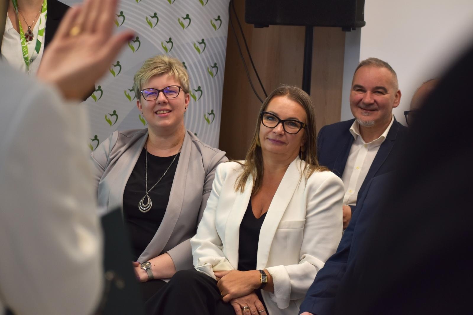 Zdjęcie w galerii na portalu naszwodzislaw.com: Nowoczesne centrum wsparcia w Radlinie już otwarte [FOTO i WIDEO] wiadomości z regionu