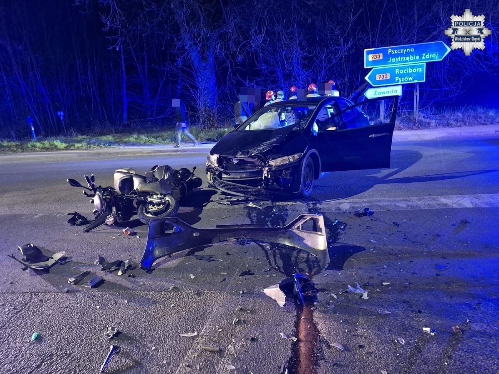 Zdjęcie w galerii na portalu naszwodzislaw.com: Motocykl kontra samochód. Policja wyjaśnia okoliczności wypadku na ul. Pszowskiej wiadomości z regionu