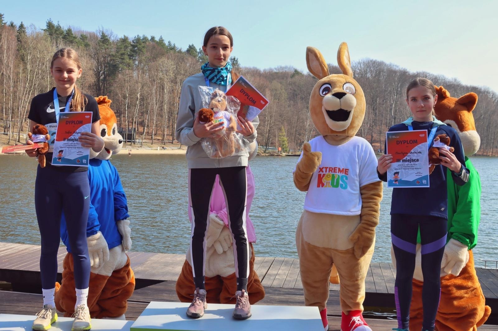 Zdjęcie w galerii na portalu naszwodzislaw.com: Blisko 300 biegaczy na starcie. Błękitna Wstęga Balatonu przyciągnęła tłumy [FOTO] wiadomości z regionu