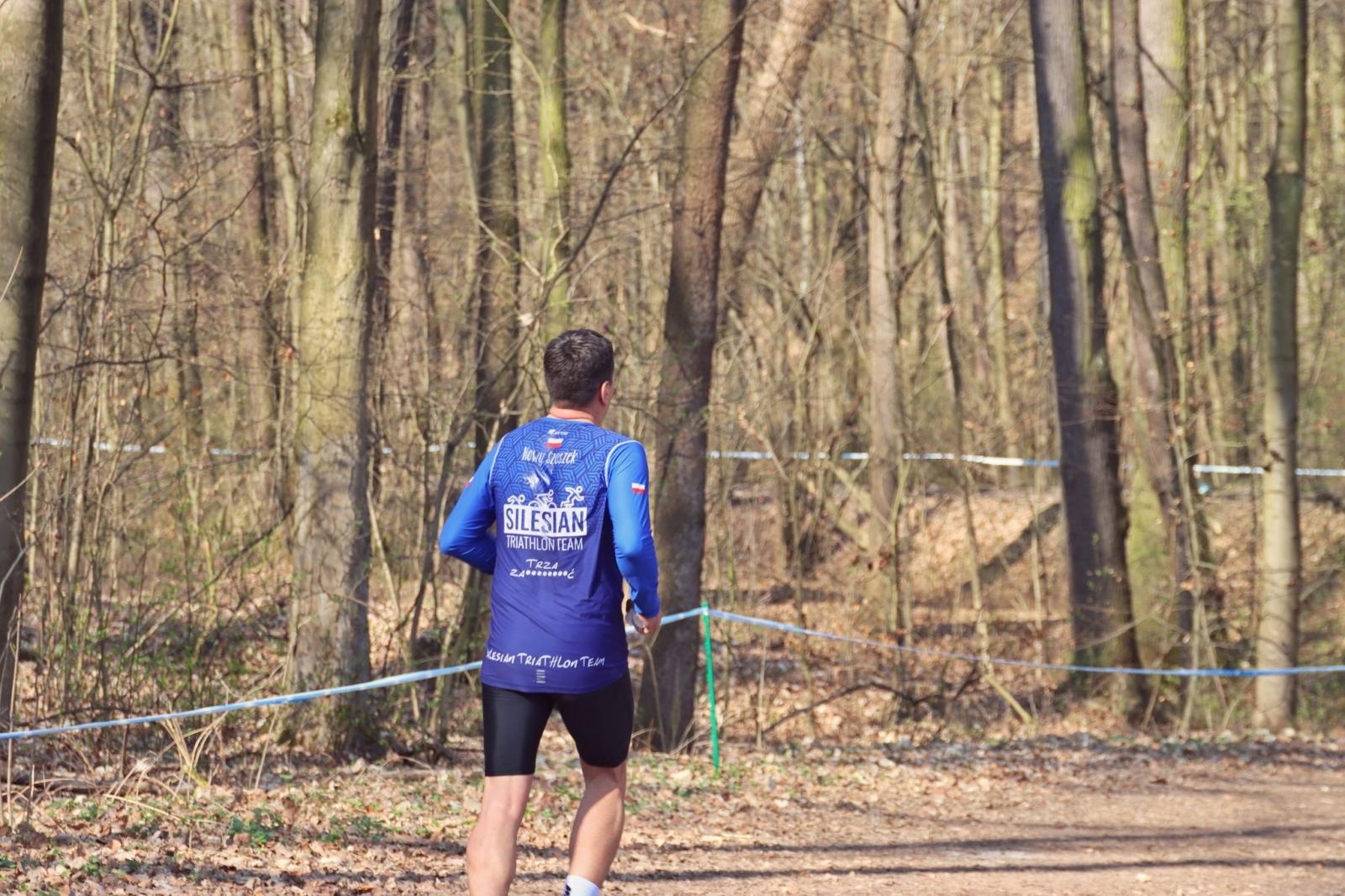 Zdjęcie w galerii na portalu naszwodzislaw.com: Blisko 300 biegaczy na starcie. Błękitna Wstęga Balatonu przyciągnęła tłumy [FOTO] wiadomości z regionu