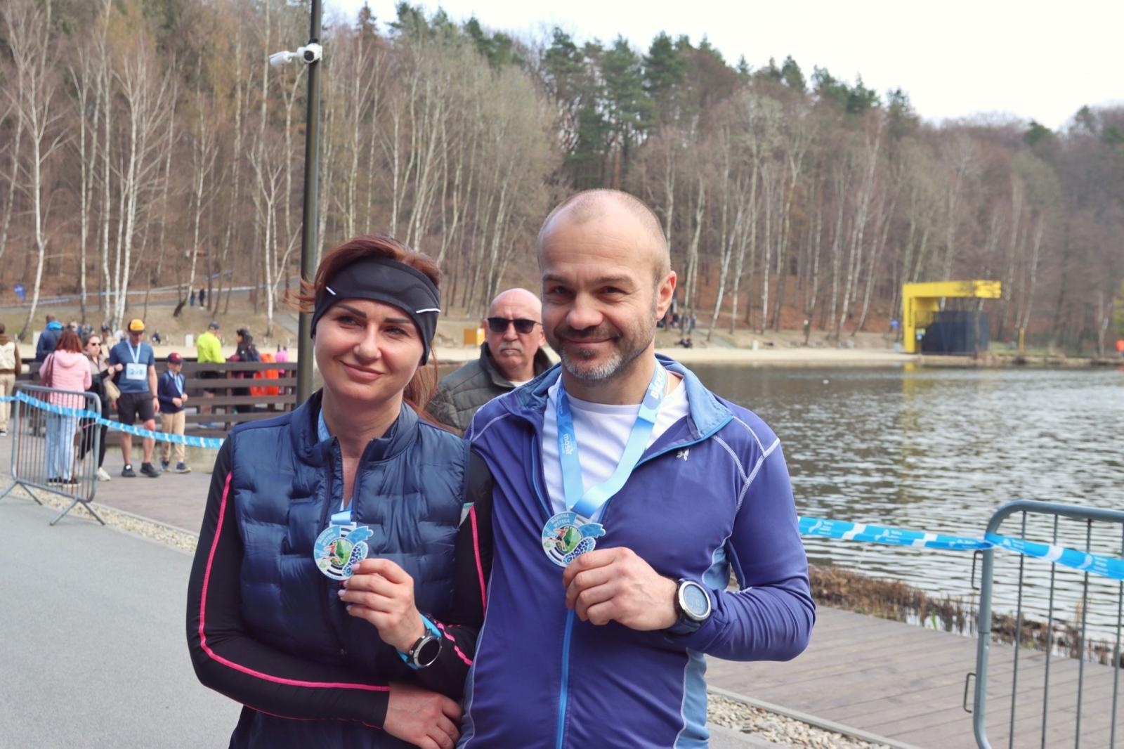 Zdjęcie w galerii na portalu naszwodzislaw.com: Blisko 300 biegaczy na starcie. Błękitna Wstęga Balatonu przyciągnęła tłumy [FOTO] wiadomości z regionu