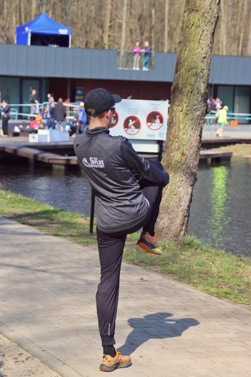 Zdjęcie w galerii na portalu naszwodzislaw.com: Blisko 300 biegaczy na starcie. Błękitna Wstęga Balatonu przyciągnęła tłumy [FOTO] wiadomości z regionu