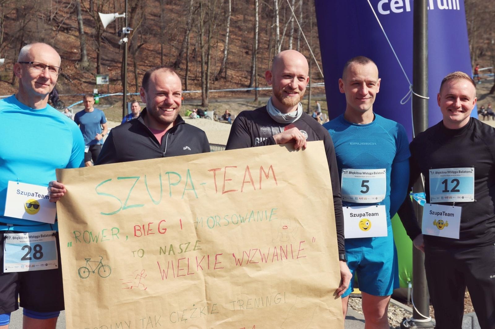 Zdjęcie w galerii na portalu naszwodzislaw.com: Blisko 300 biegaczy na starcie. Błękitna Wstęga Balatonu przyciągnęła tłumy [FOTO] wiadomości z regionu