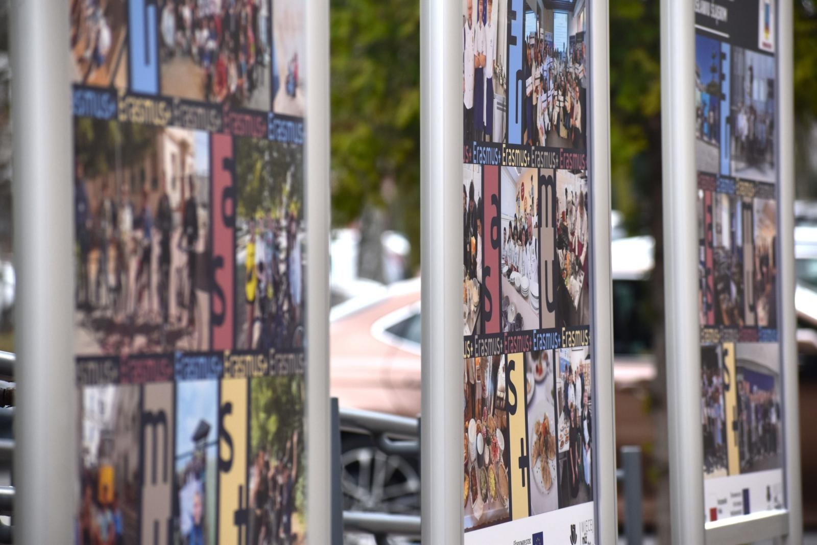 Zdjęcie w galerii na portalu naszwodzislaw.com: Od lokalnych klas do Europy. Jak Erasmus+ zmienia edukację w regionie wiadomości z regionu