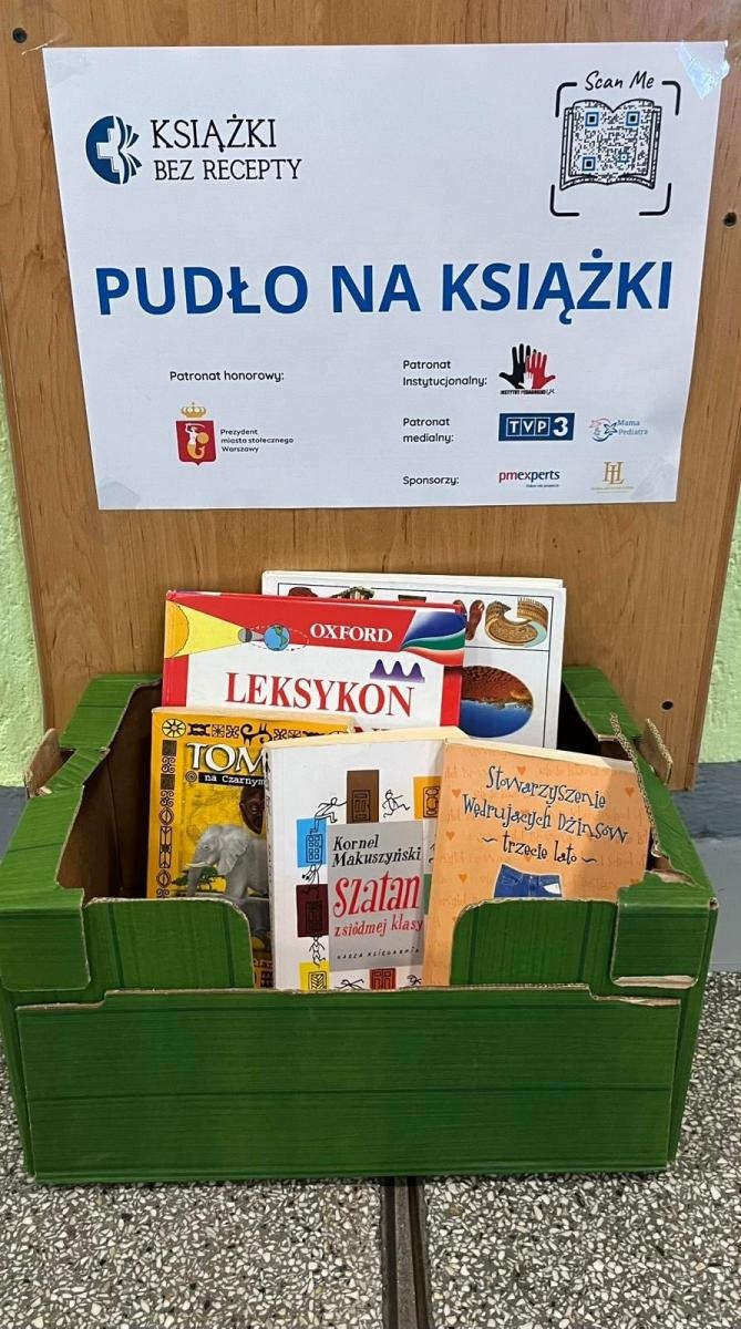 Zdjęcie w galerii na portalu naszwodzislaw.com: Książki bez recepty w Rydułtowach. Uczniowie SP4 wspierają pacjentów szpitali wiadomości z regionu