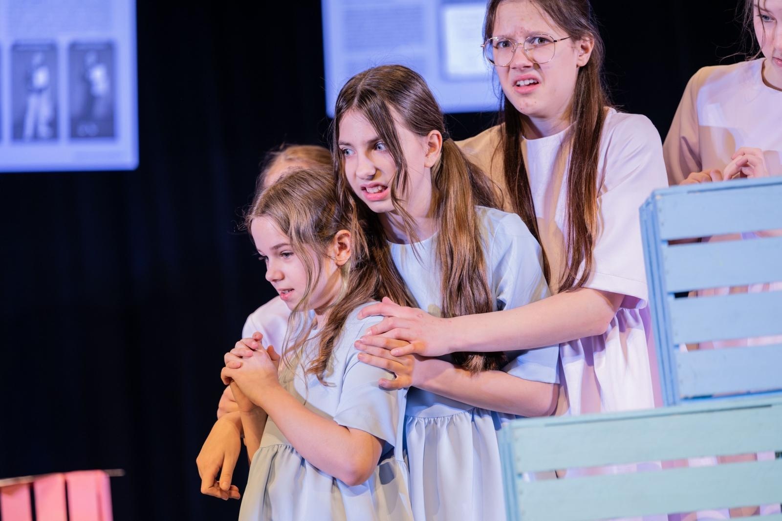 Zdjęcie w galerii na portalu naszwodzislaw.com: Teatr Szydełko zakwalifikowany na Kreatywną Scenę Dzieci wiadomości z regionu