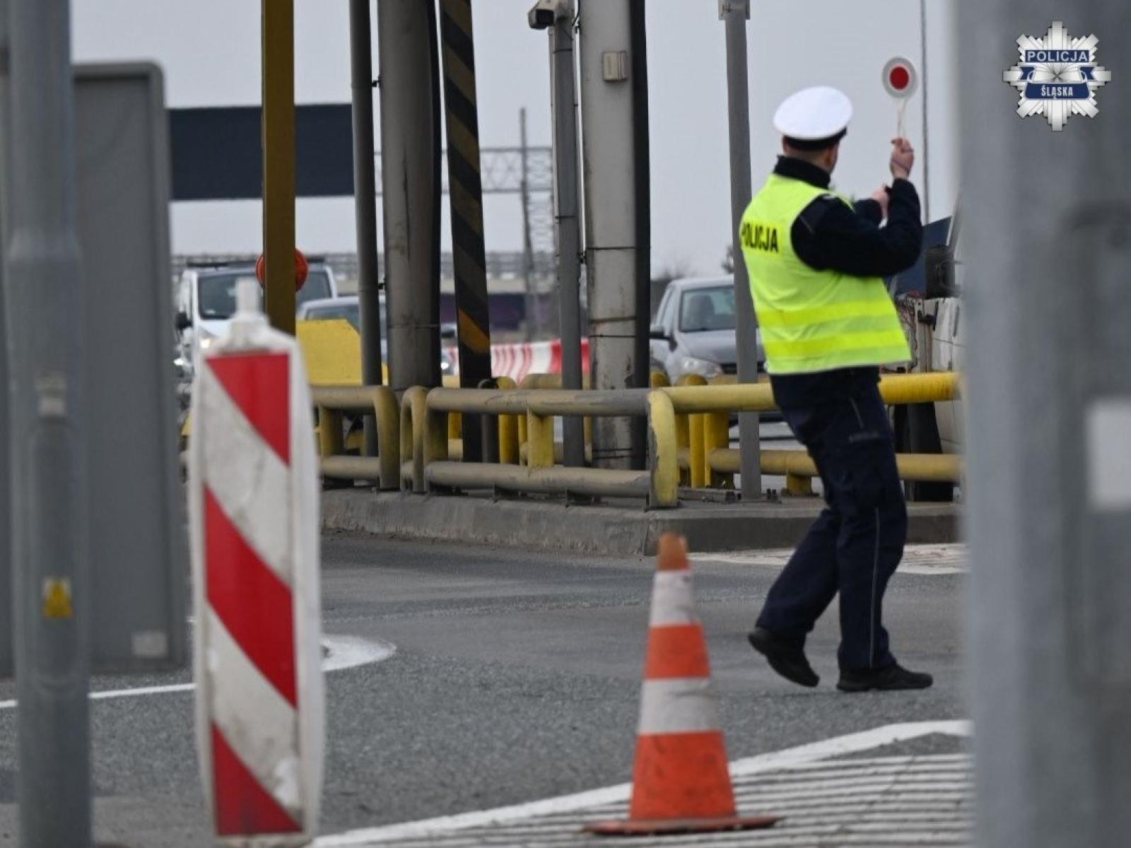 Zdjęcie w galerii na portalu naszwodzislaw.com: Wyścigi słoni w oku policyjnych kamer. Działania śląskiej drogówki na A1 i A4 wiadomości z regionu