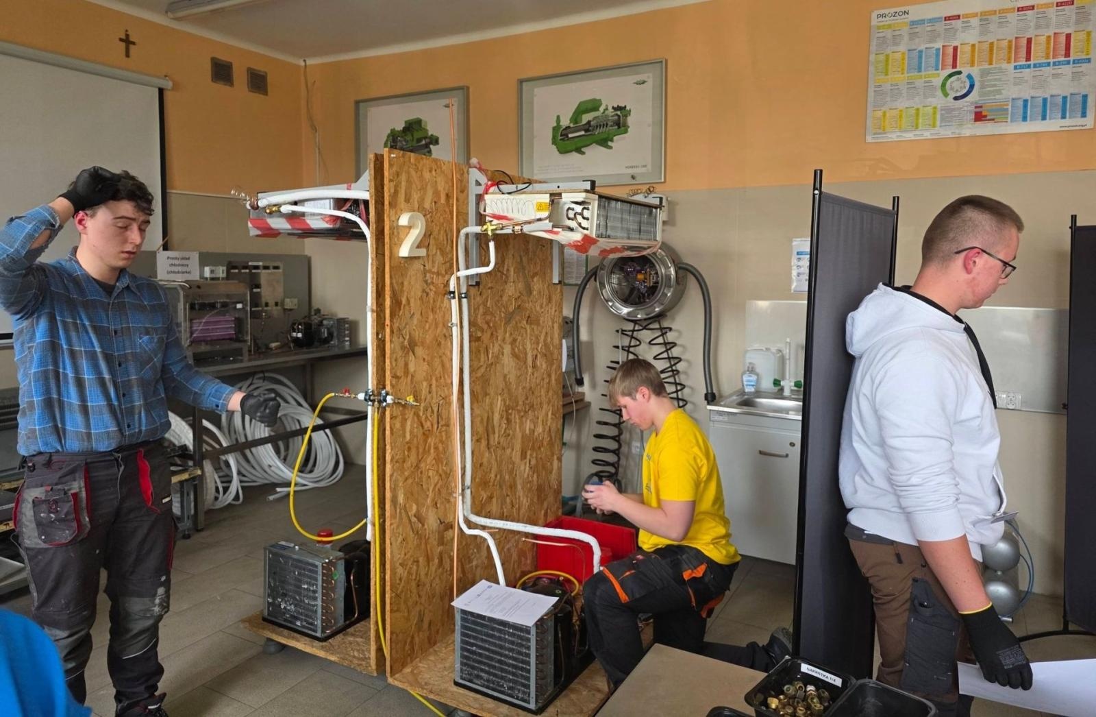 Zdjęcie w galerii na portalu naszwodzislaw.com: Lodówa przyciąga talenty z całej Polski. Ogólnopolski konkurs w Wodzisławiu Śląskim wiadomości z regionu