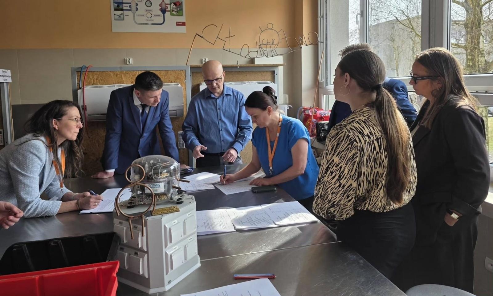 Zdjęcie w galerii na portalu naszwodzislaw.com: Lodówa przyciąga talenty z całej Polski. Ogólnopolski konkurs w Wodzisławiu Śląskim wiadomości z regionu