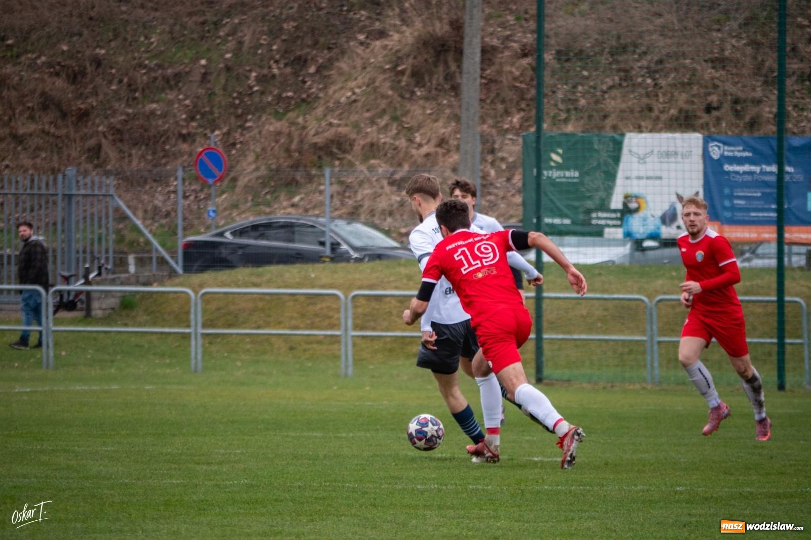 Zdjęcie w galerii na portalu naszwodzislaw.com: Szalony mecz i zwycięstwo Rogowa! Dziewięć goli i pełna pula na wyjeździe [FOTO] wiadomości z regionu
