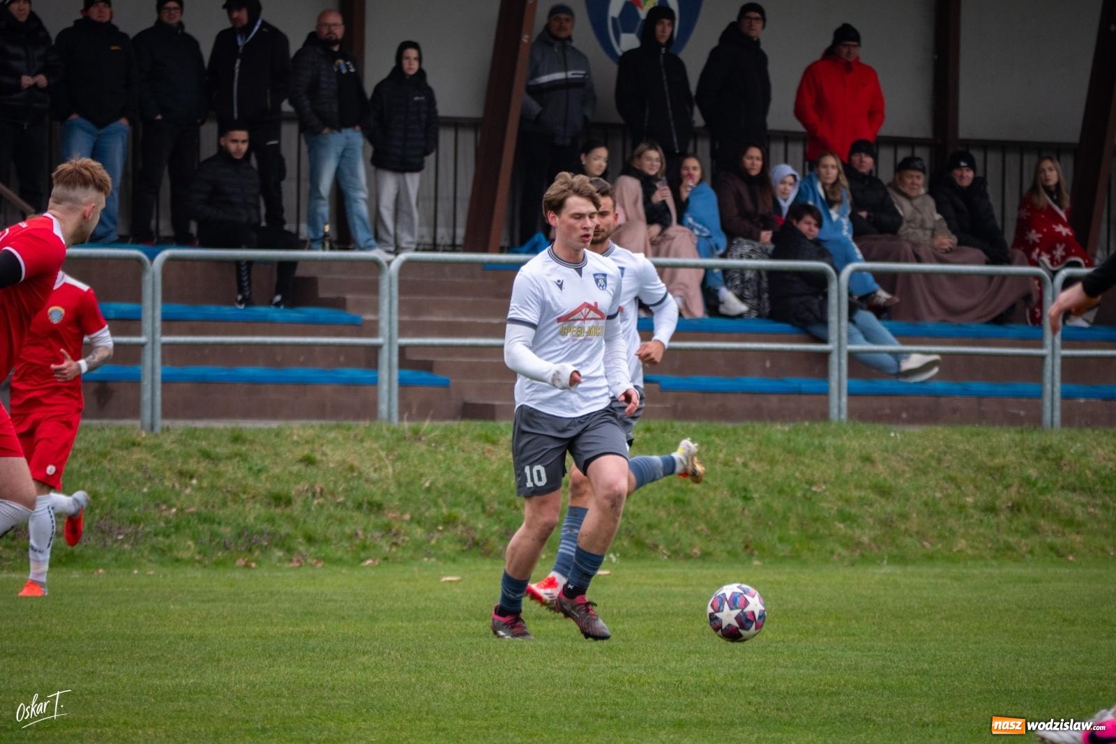 Zdjęcie w galerii na portalu naszwodzislaw.com: Szalony mecz i zwycięstwo Rogowa! Dziewięć goli i pełna pula na wyjeździe [FOTO] wiadomości z regionu