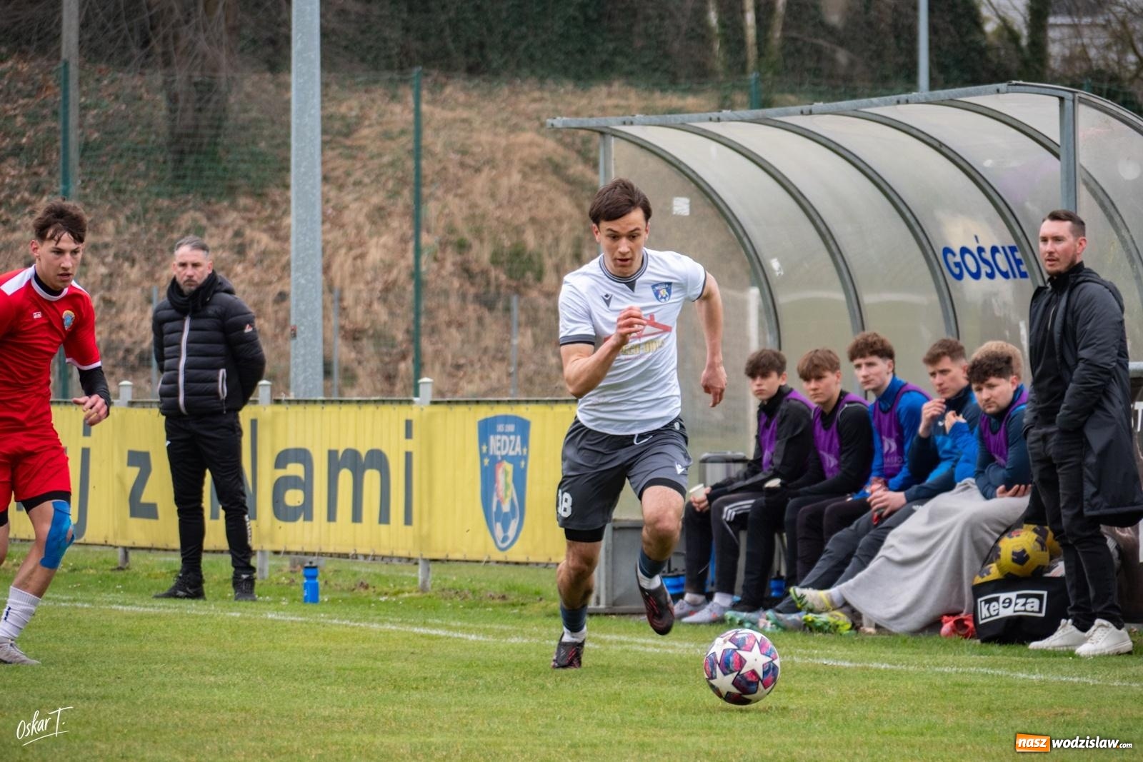 Zdjęcie w galerii na portalu naszwodzislaw.com: Szalony mecz i zwycięstwo Rogowa! Dziewięć goli i pełna pula na wyjeździe [FOTO] wiadomości z regionu