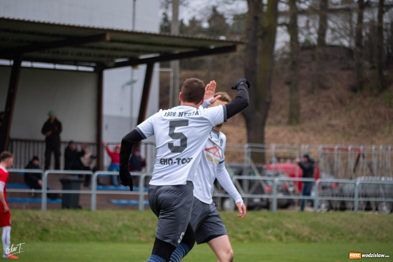 Zdjęcie w galerii na portalu naszwodzislaw.com: Szalony mecz i zwycięstwo Rogowa! Dziewięć goli i pełna pula na wyjeździe [FOTO] wiadomości z regionu