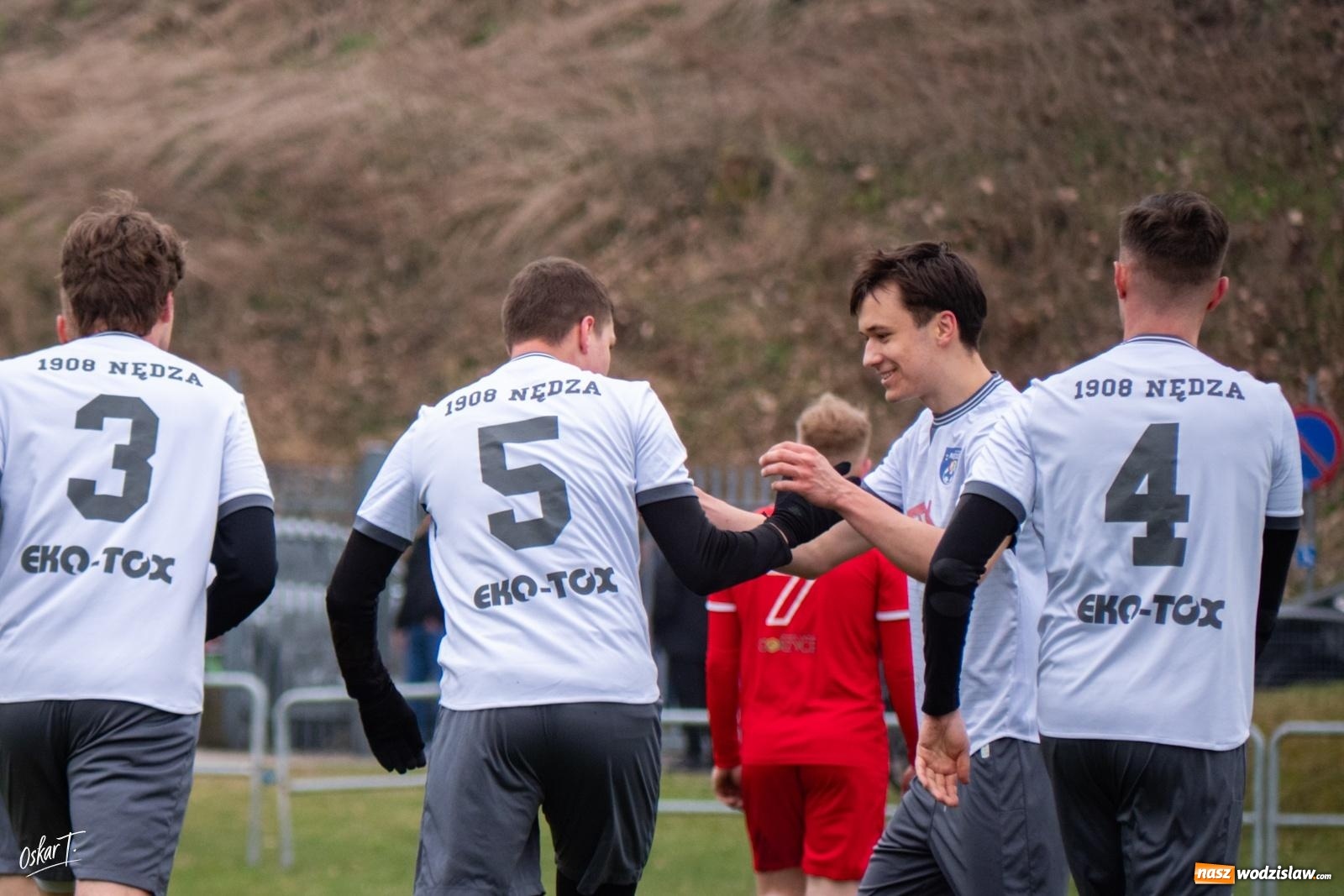 Zdjęcie w galerii na portalu naszwodzislaw.com: Szalony mecz i zwycięstwo Rogowa! Dziewięć goli i pełna pula na wyjeździe [FOTO] wiadomości z regionu