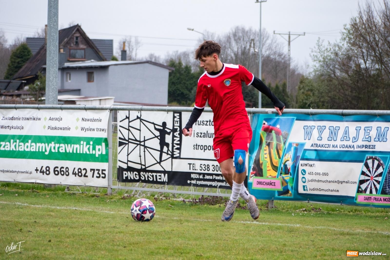 Zdjęcie w galerii na portalu naszwodzislaw.com: Szalony mecz i zwycięstwo Rogowa! Dziewięć goli i pełna pula na wyjeździe [FOTO] wiadomości z regionu