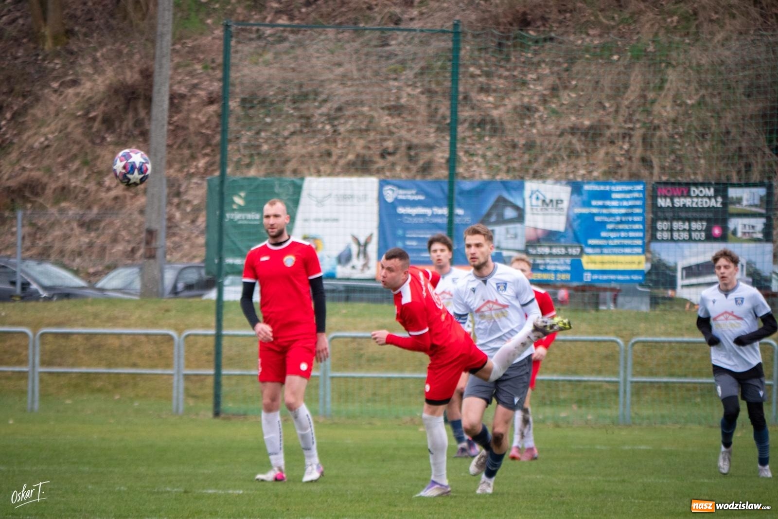 Zdjęcie w galerii na portalu naszwodzislaw.com: Szalony mecz i zwycięstwo Rogowa! Dziewięć goli i pełna pula na wyjeździe [FOTO] wiadomości z regionu
