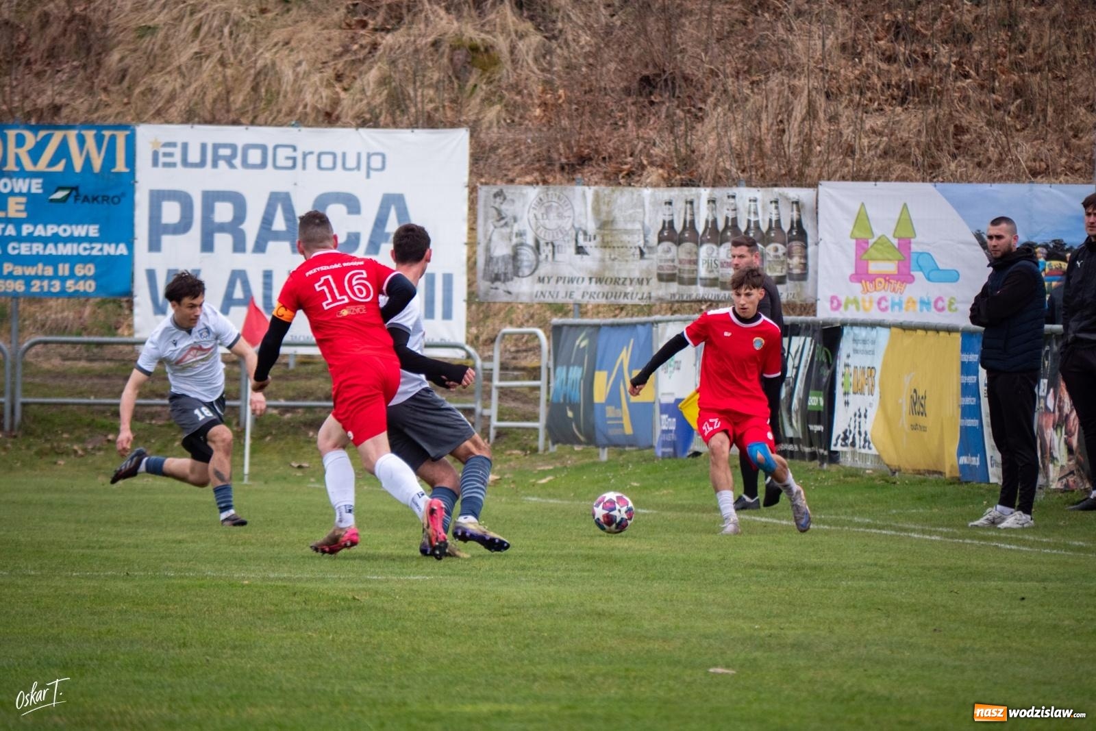 Zdjęcie w galerii na portalu naszwodzislaw.com: Szalony mecz i zwycięstwo Rogowa! Dziewięć goli i pełna pula na wyjeździe [FOTO] wiadomości z regionu