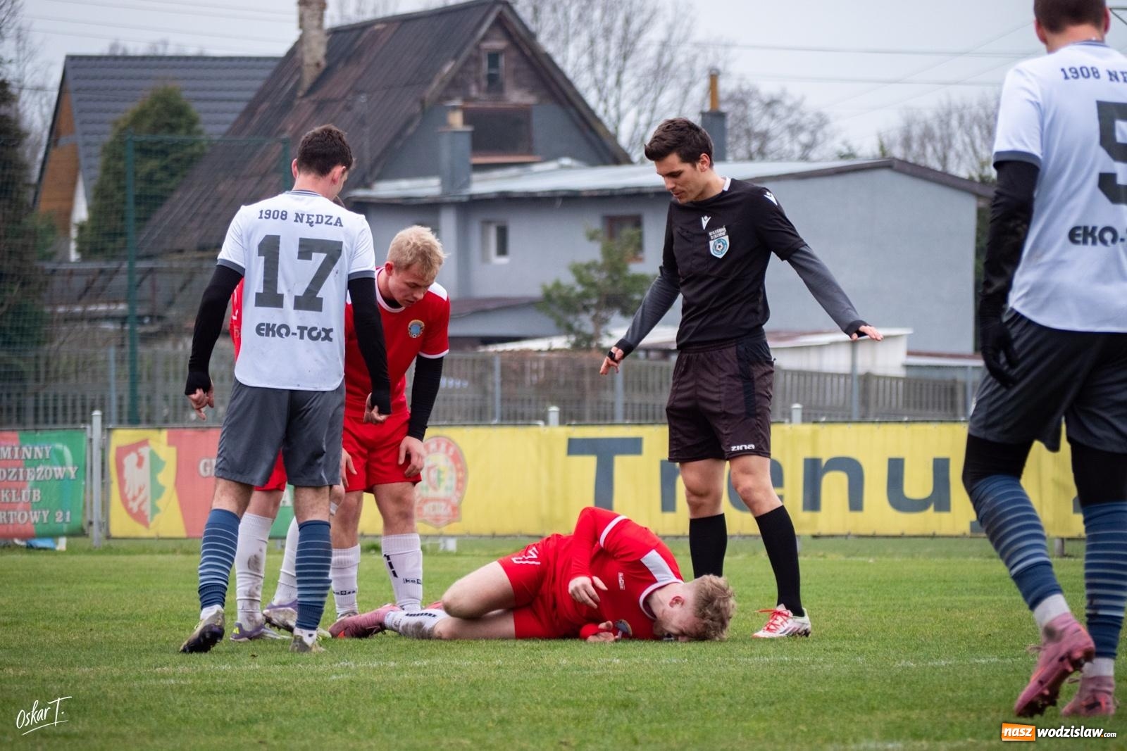 Zdjęcie w galerii na portalu naszwodzislaw.com: Szalony mecz i zwycięstwo Rogowa! Dziewięć goli i pełna pula na wyjeździe [FOTO] wiadomości z regionu