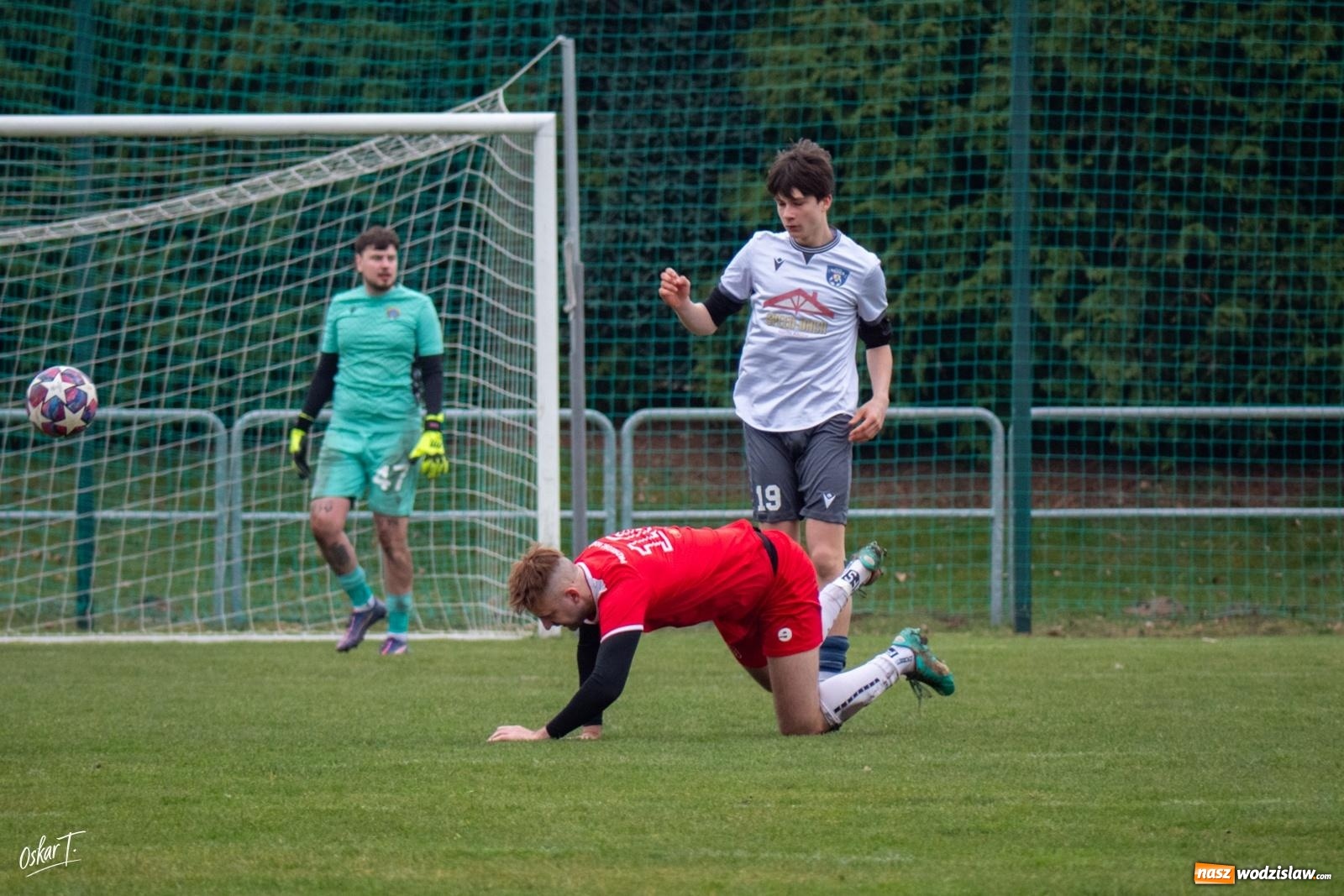 Zdjęcie w galerii na portalu naszwodzislaw.com: Szalony mecz i zwycięstwo Rogowa! Dziewięć goli i pełna pula na wyjeździe [FOTO] wiadomości z regionu