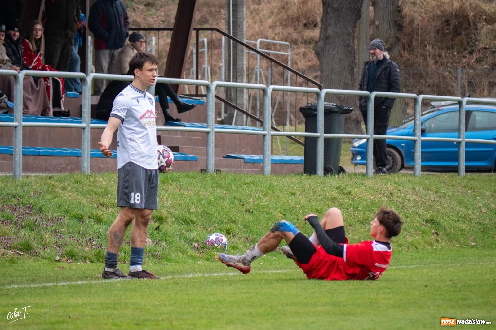 Zdjęcie w galerii na portalu naszwodzislaw.com: Szalony mecz i zwycięstwo Rogowa! Dziewięć goli i pełna pula na wyjeździe [FOTO] wiadomości z regionu