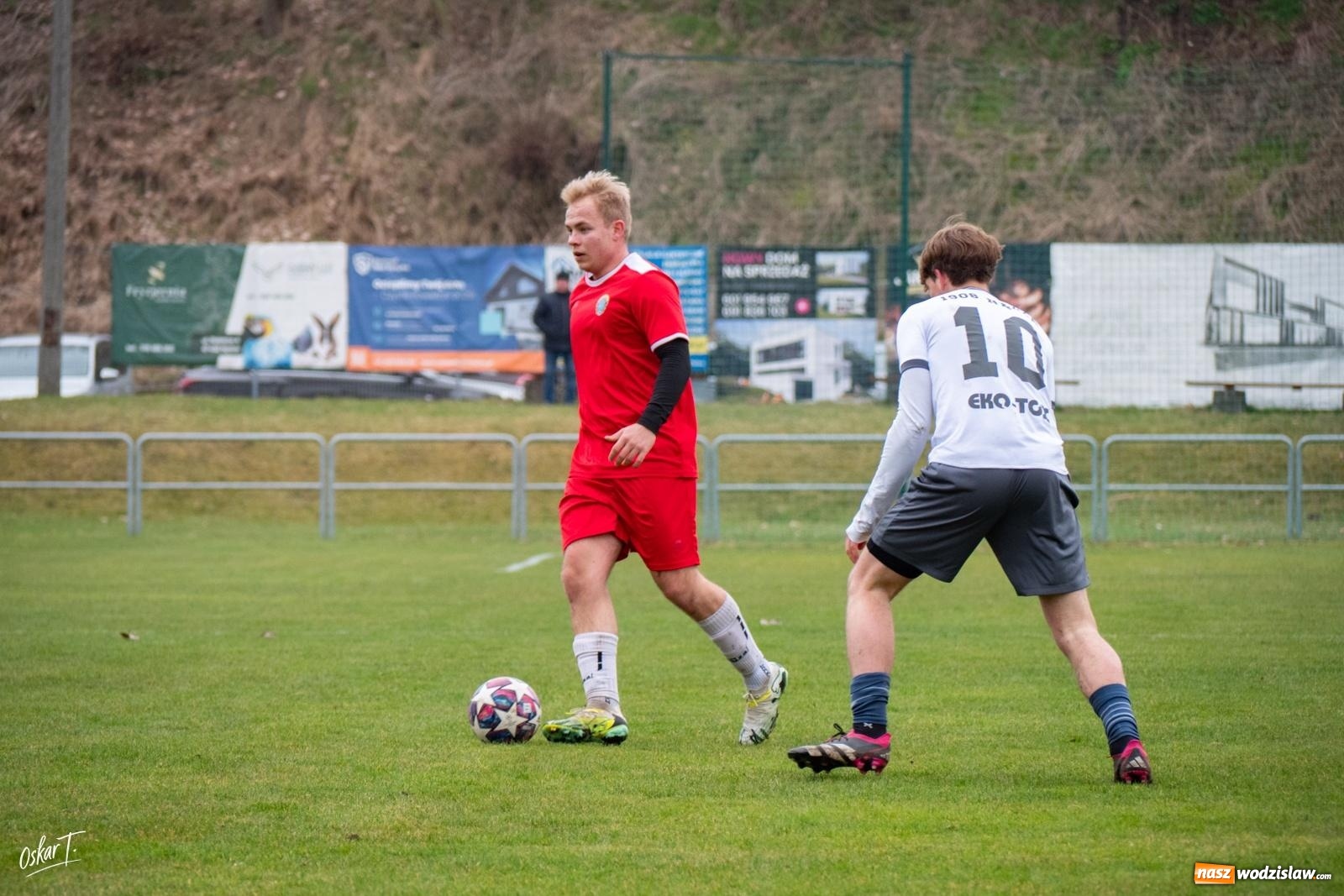 Zdjęcie w galerii na portalu naszwodzislaw.com: Szalony mecz i zwycięstwo Rogowa! Dziewięć goli i pełna pula na wyjeździe [FOTO] wiadomości z regionu