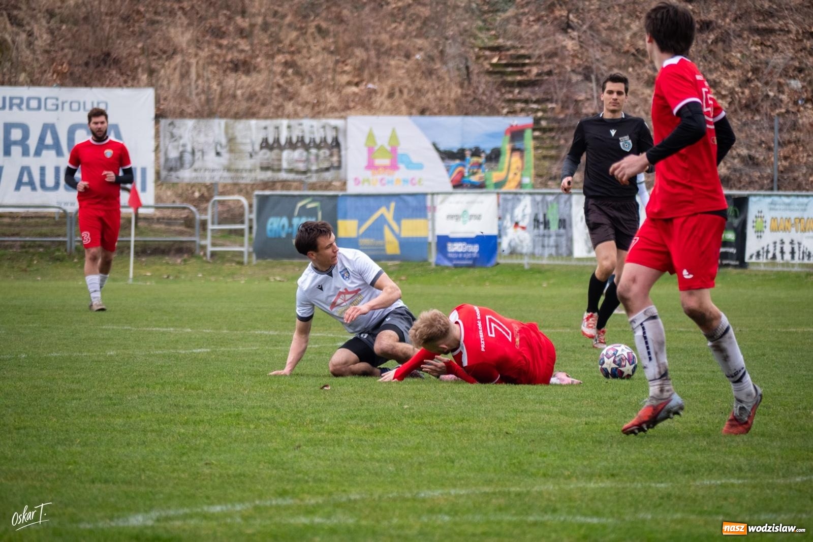 Zdjęcie w galerii na portalu naszwodzislaw.com: Szalony mecz i zwycięstwo Rogowa! Dziewięć goli i pełna pula na wyjeździe [FOTO] wiadomości z regionu