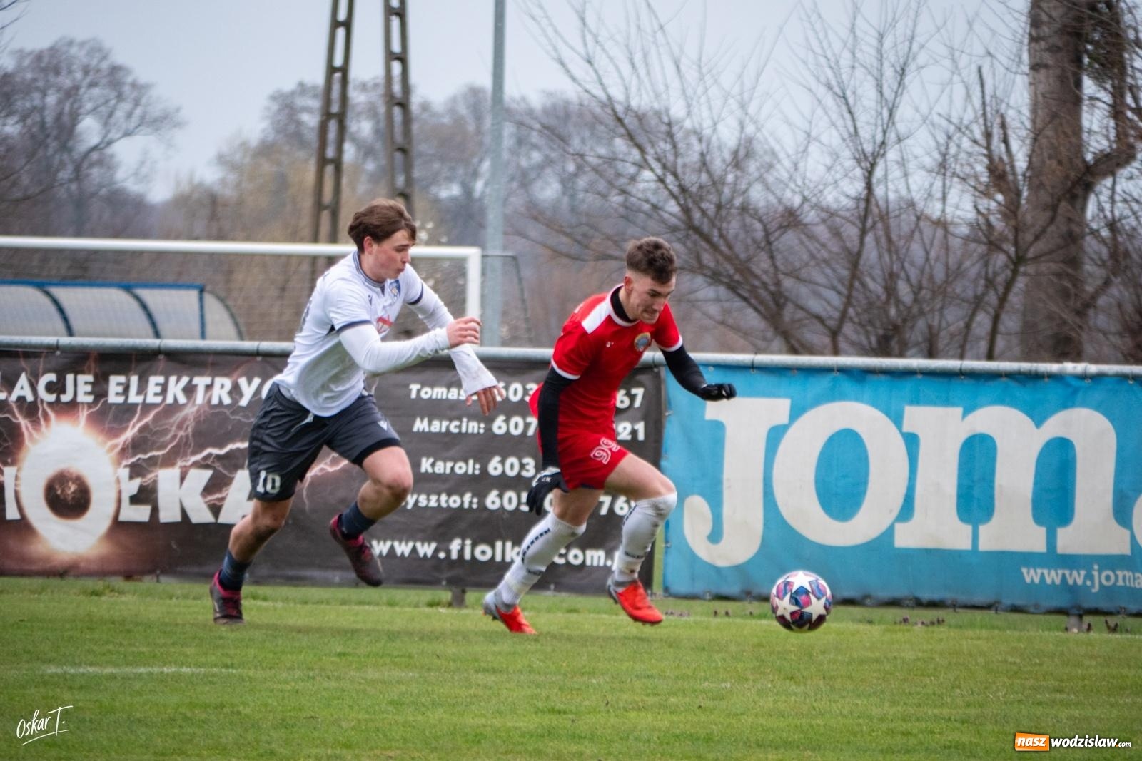 Zdjęcie w galerii na portalu naszwodzislaw.com: Szalony mecz i zwycięstwo Rogowa! Dziewięć goli i pełna pula na wyjeździe [FOTO] wiadomości z regionu