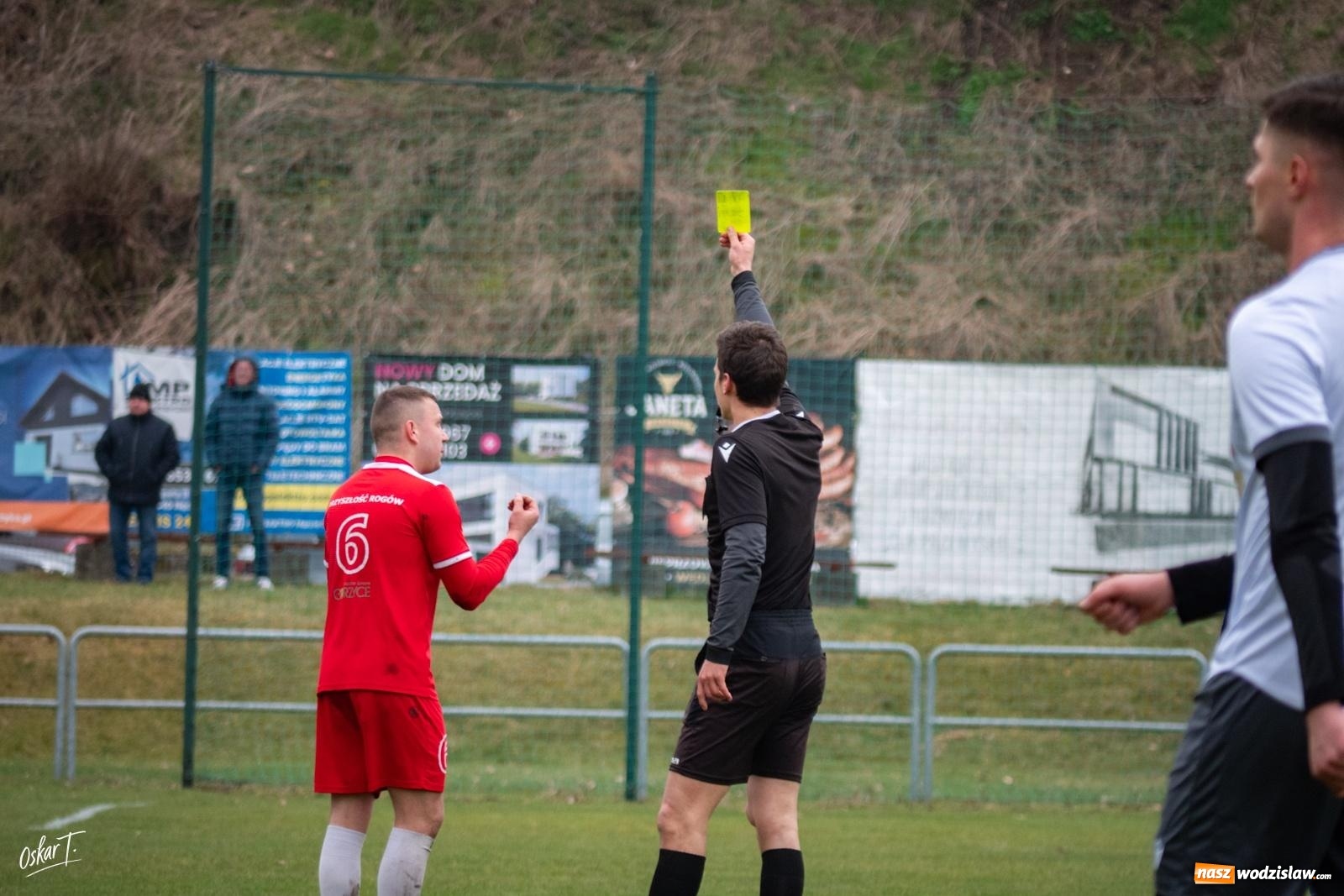 Zdjęcie w galerii na portalu naszwodzislaw.com: Szalony mecz i zwycięstwo Rogowa! Dziewięć goli i pełna pula na wyjeździe [FOTO] wiadomości z regionu