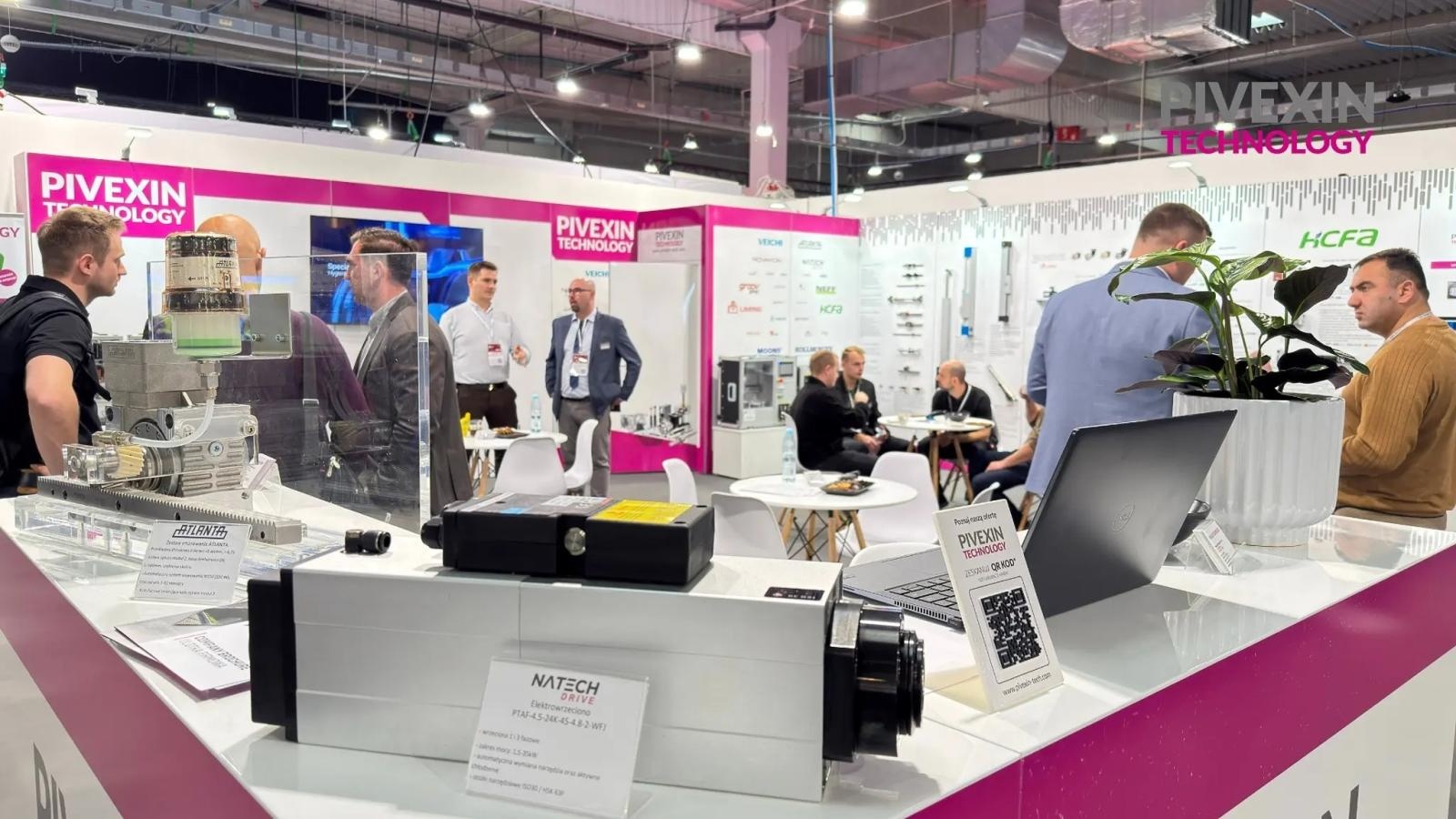 Zdjęcie w galerii na portalu naszwodzislaw.com: Nowa praca, nowe możliwości. Dołącz do PIVEXIN TECHNOLOGY!  wiadomości z regionu