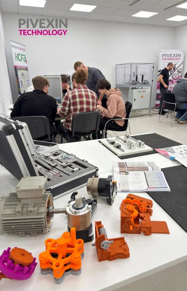 Zdjęcie w galerii na portalu naszwodzislaw.com: Nowa praca, nowe możliwości. Dołącz do PIVEXIN TECHNOLOGY!  wiadomości z regionu