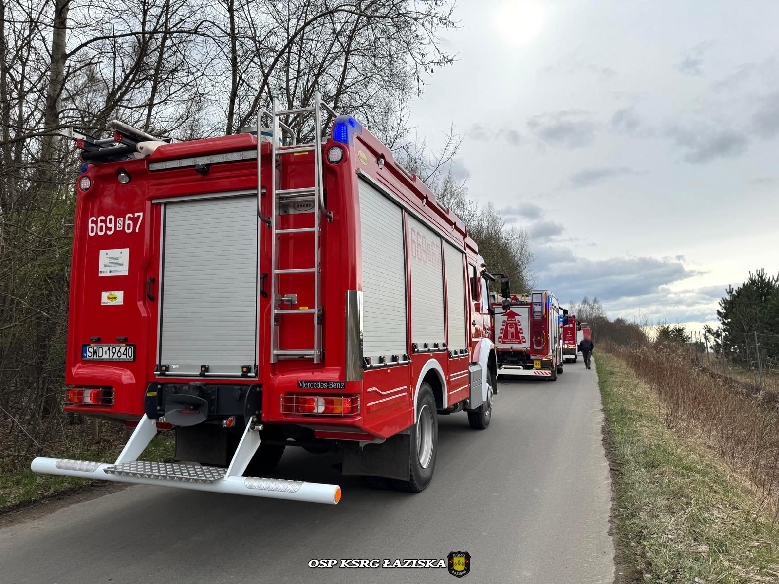 Zdjęcie w galerii na portalu naszwodzislaw.com: Groźny wypadek w Gorzyczkach. Poszkodowany w lesie, na miejscu śmigłowiec LPR wiadomości z regionu