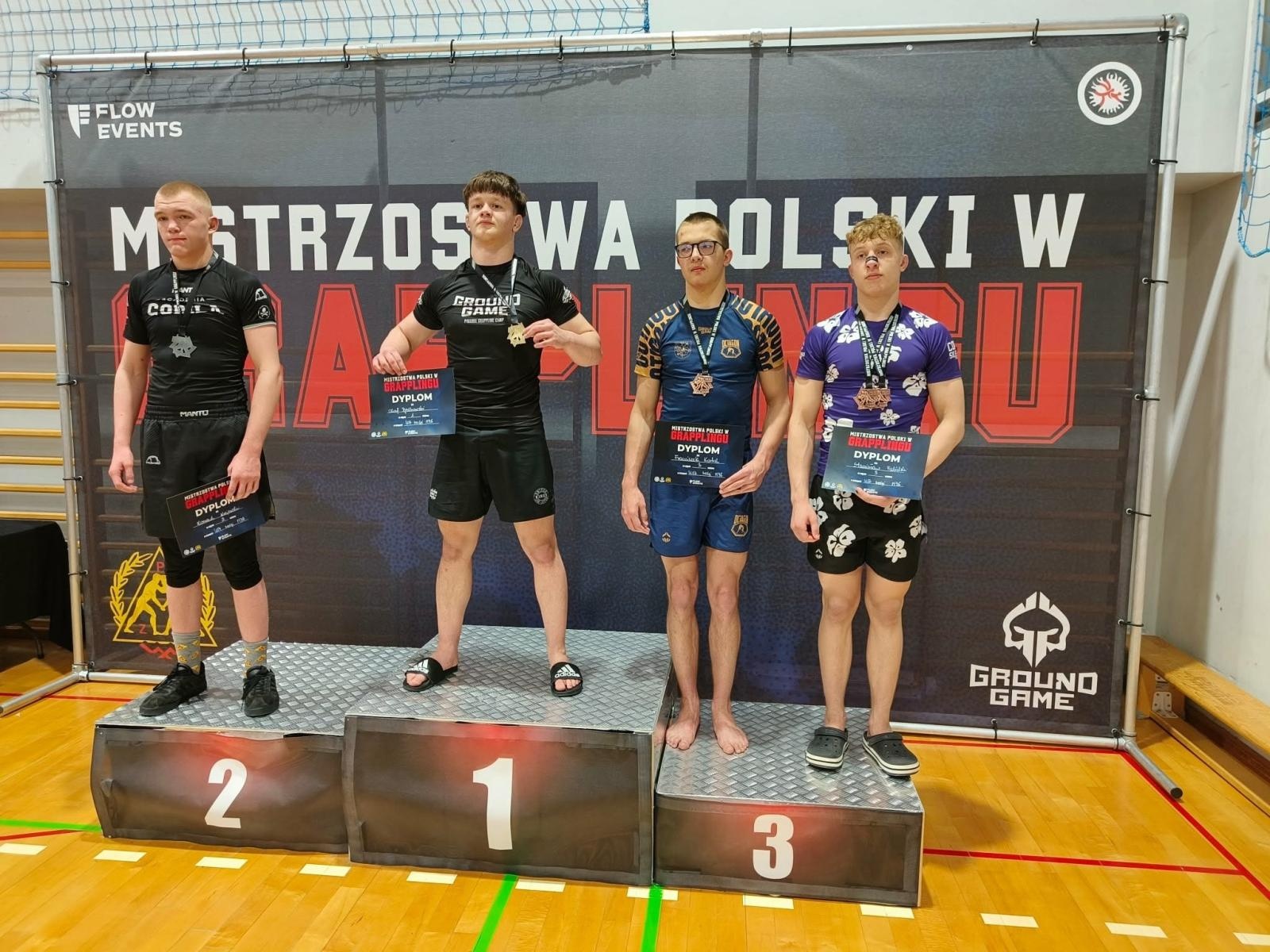 Zdjęcie w galerii na portalu naszwodzislaw.com: Mistrzyni Polski i trzy kolejne medale. Udany start Octagon Team w Wieliczce wiadomości z regionu