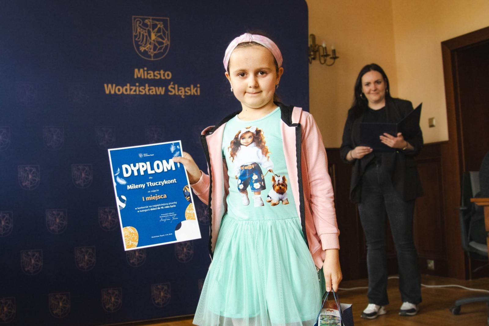 Zdjęcie w galerii na portalu naszwodzislaw.com: Wielkanocna kreatywność bez granic. Znamy zwycięzców konkursu na najpiękniejszą pisankę wiadomości z regionu