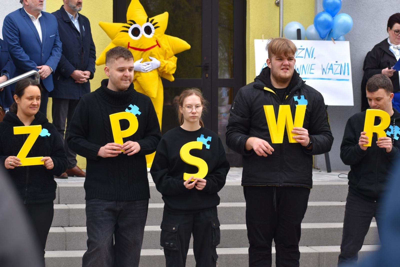 Zdjęcie w galerii na portalu naszwodzislaw.com: Superbohaterowie różnorodności: dzieci pokazały moc akceptacji w Wodzisławiu wiadomości z regionu