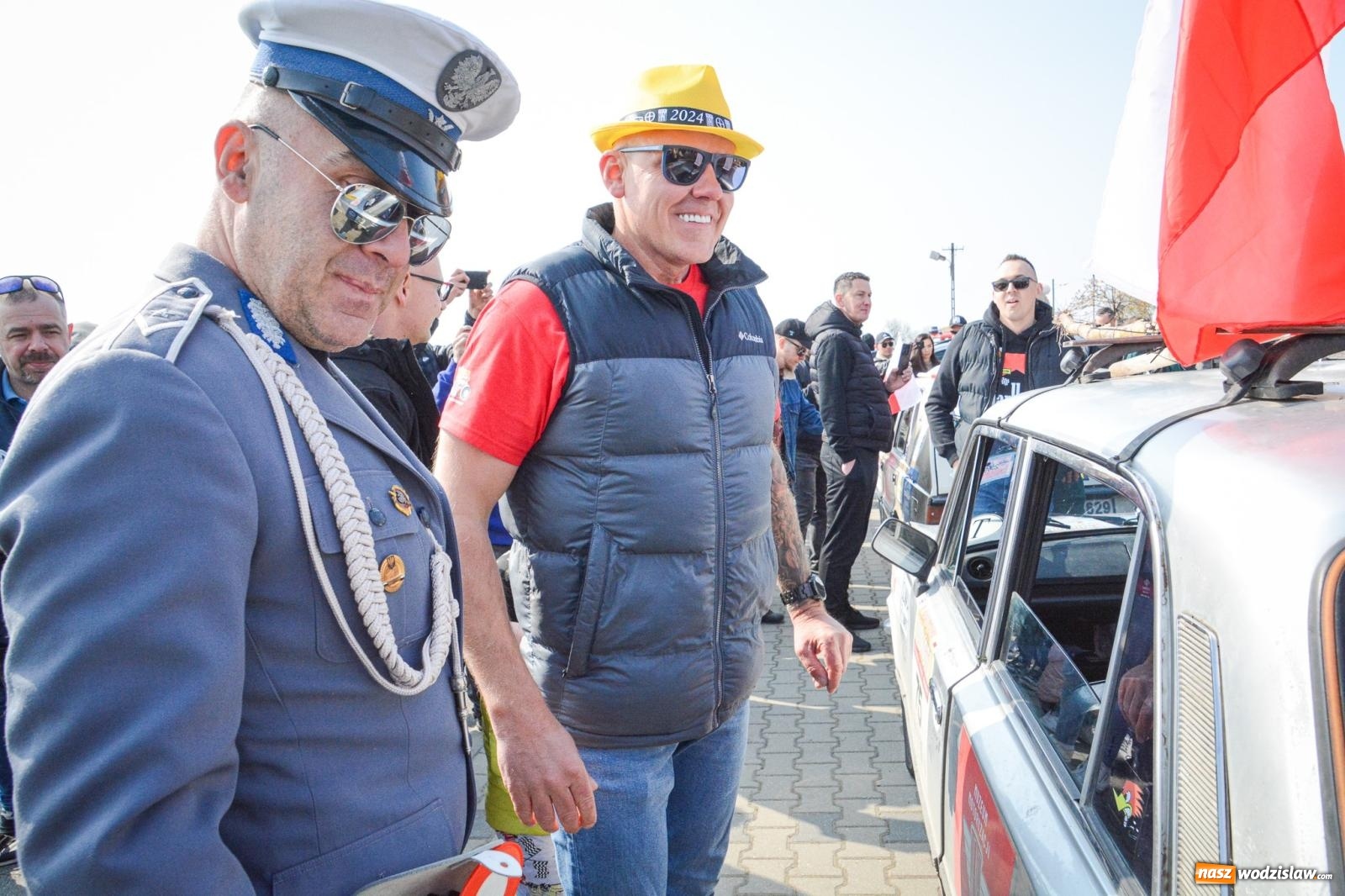 Zdjęcie w galerii na portalu naszwodzislaw.com: Z Tajlandii do Chałupek: Kultowe Fiaty i Polonez tłumnie powitane w ojczyźnie [FOTO i WIDEO] wiadomości z regionu