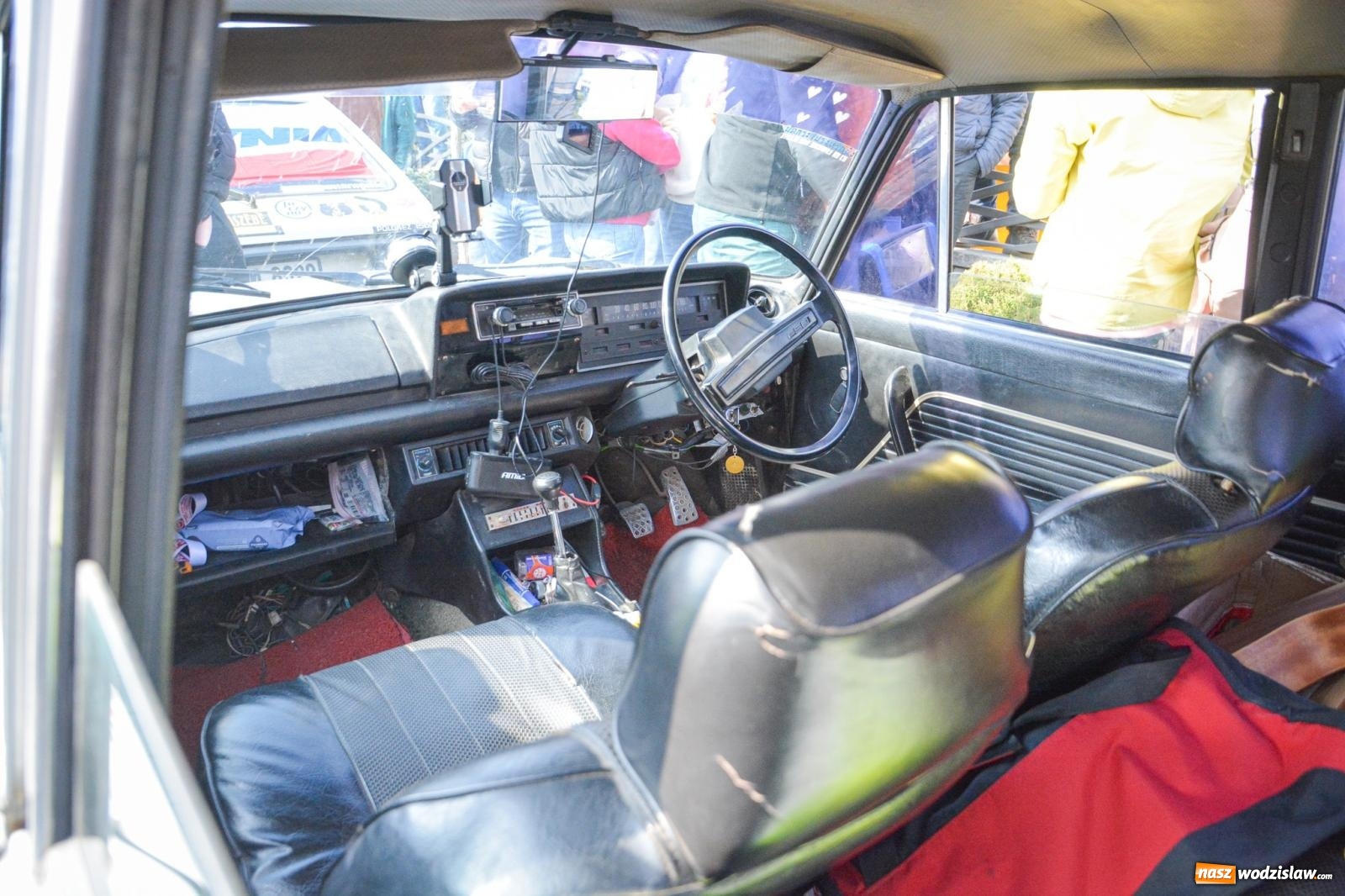 Zdjęcie w galerii na portalu naszwodzislaw.com: Z Tajlandii do Chałupek: Kultowe Fiaty i Polonez tłumnie powitane w ojczyźnie [FOTO i WIDEO] wiadomości z regionu