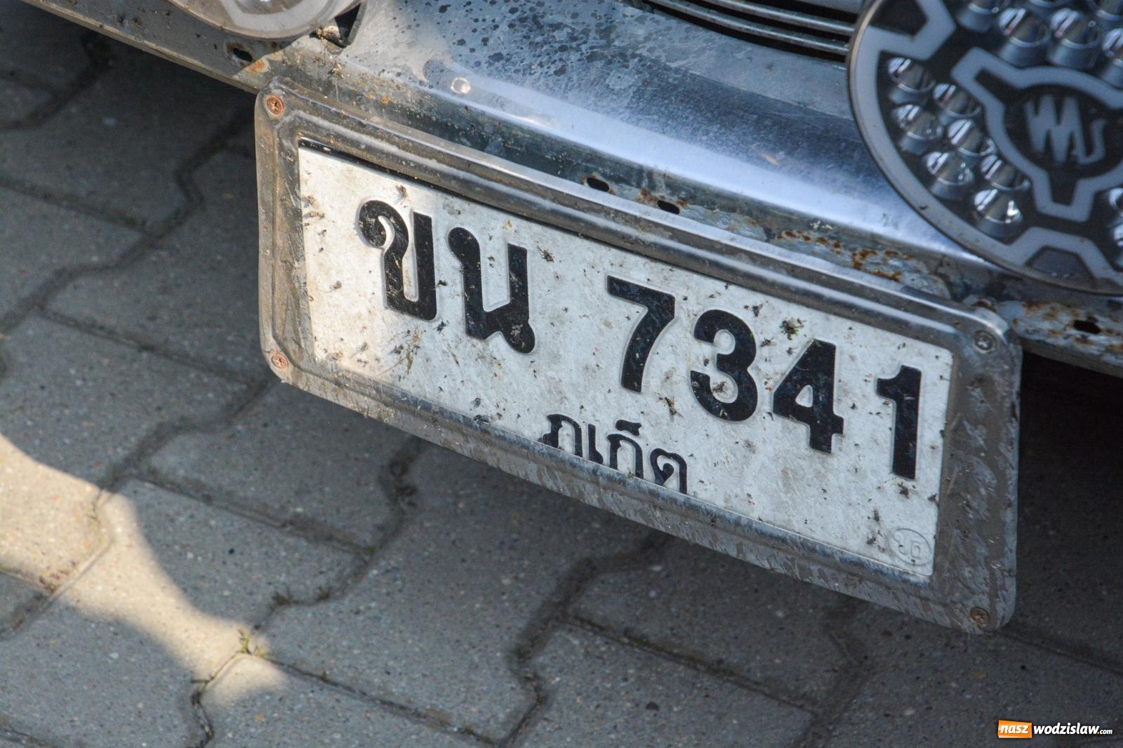 Zdjęcie w galerii na portalu naszwodzislaw.com: Z Tajlandii do Chałupek: Kultowe Fiaty i Polonez tłumnie powitane w ojczyźnie [FOTO i WIDEO] wiadomości z regionu