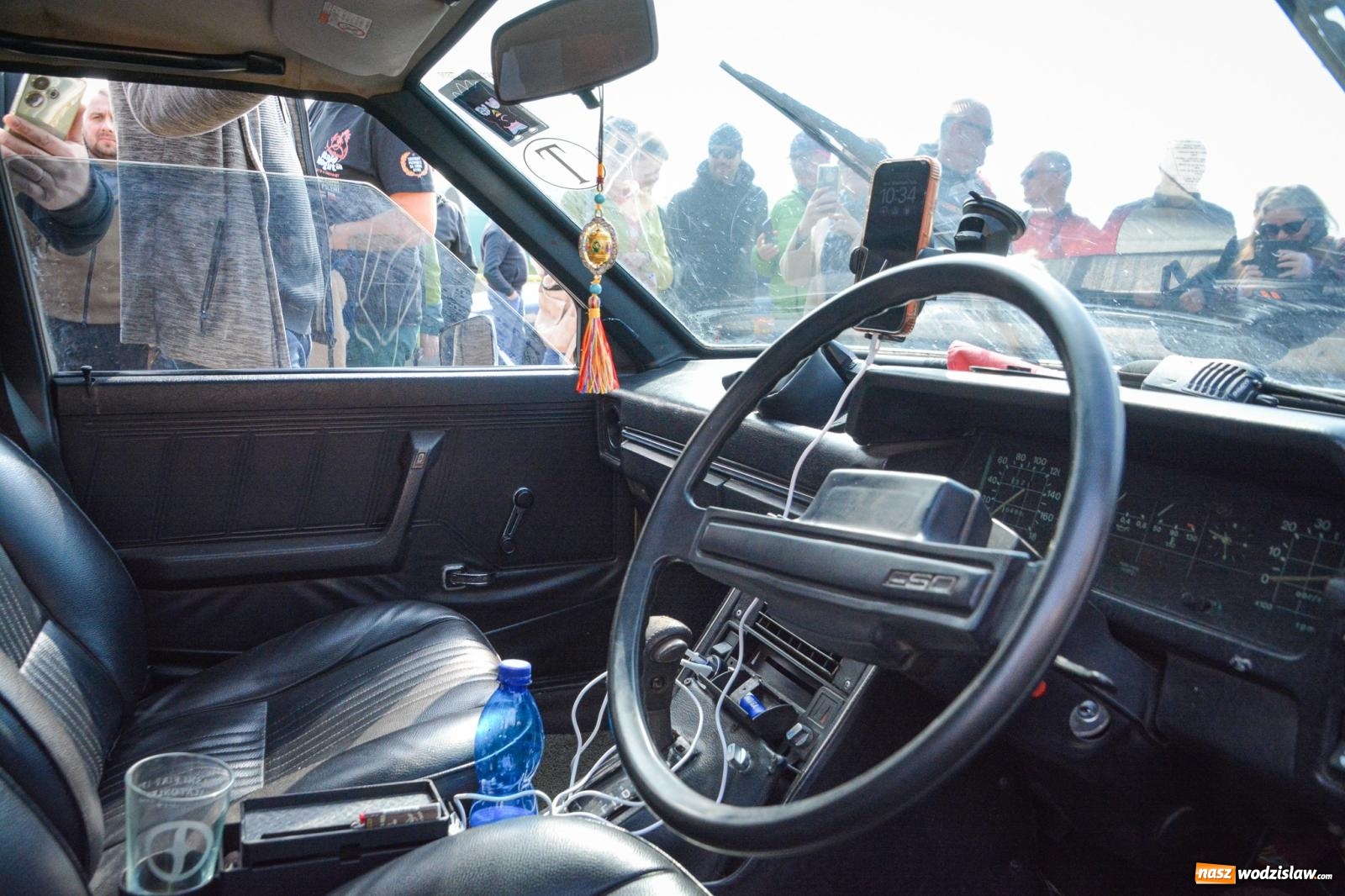 Zdjęcie w galerii na portalu naszwodzislaw.com: Z Tajlandii do Chałupek: Kultowe Fiaty i Polonez tłumnie powitane w ojczyźnie [FOTO i WIDEO] wiadomości z regionu