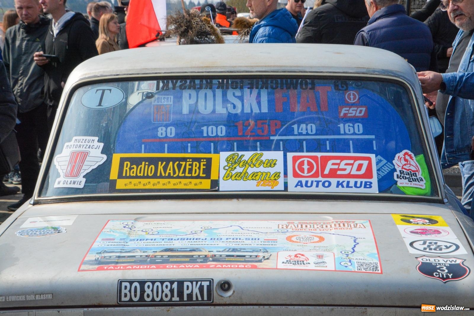 Zdjęcie w galerii na portalu naszwodzislaw.com: Z Tajlandii do Chałupek: Kultowe Fiaty i Polonez tłumnie powitane w ojczyźnie [FOTO i WIDEO] wiadomości z regionu