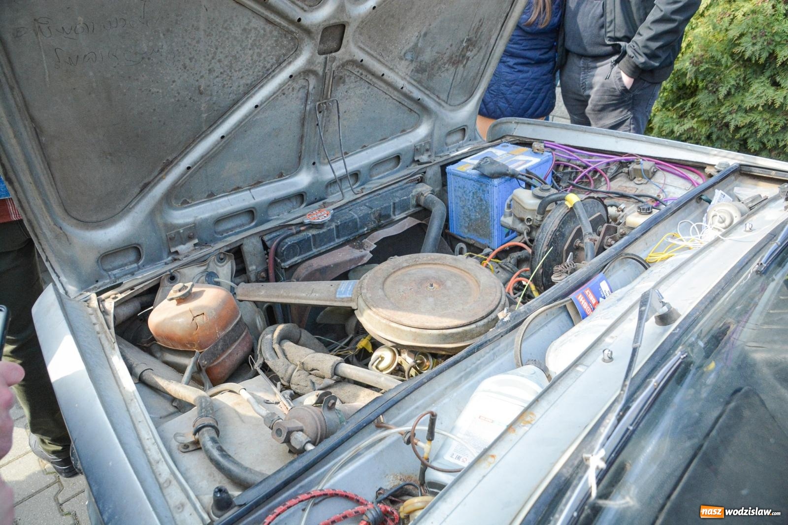 Zdjęcie w galerii na portalu naszwodzislaw.com: Z Tajlandii do Chałupek: Kultowe Fiaty i Polonez tłumnie powitane w ojczyźnie [FOTO i WIDEO] wiadomości z regionu