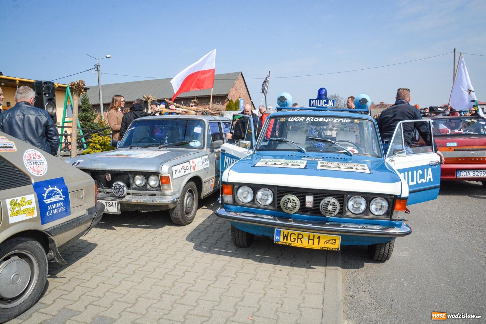Zdjęcie w galerii na portalu naszwodzislaw.com: Z Tajlandii do Chałupek: Kultowe Fiaty i Polonez tłumnie powitane w ojczyźnie [FOTO i WIDEO] wiadomości z regionu